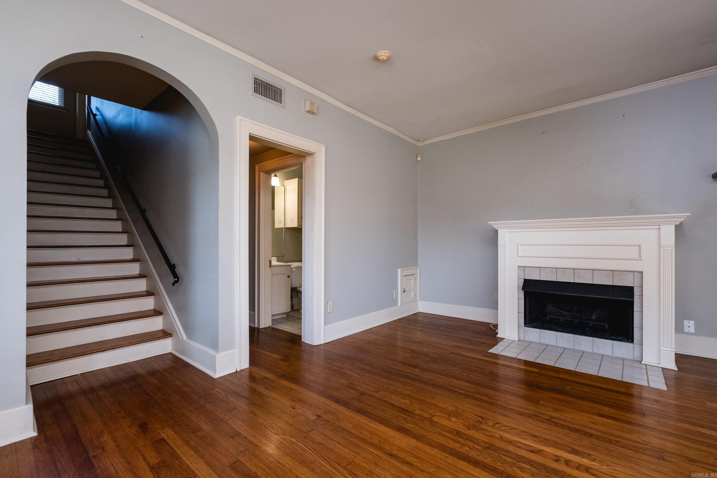 Weldon E Wrights - Residential