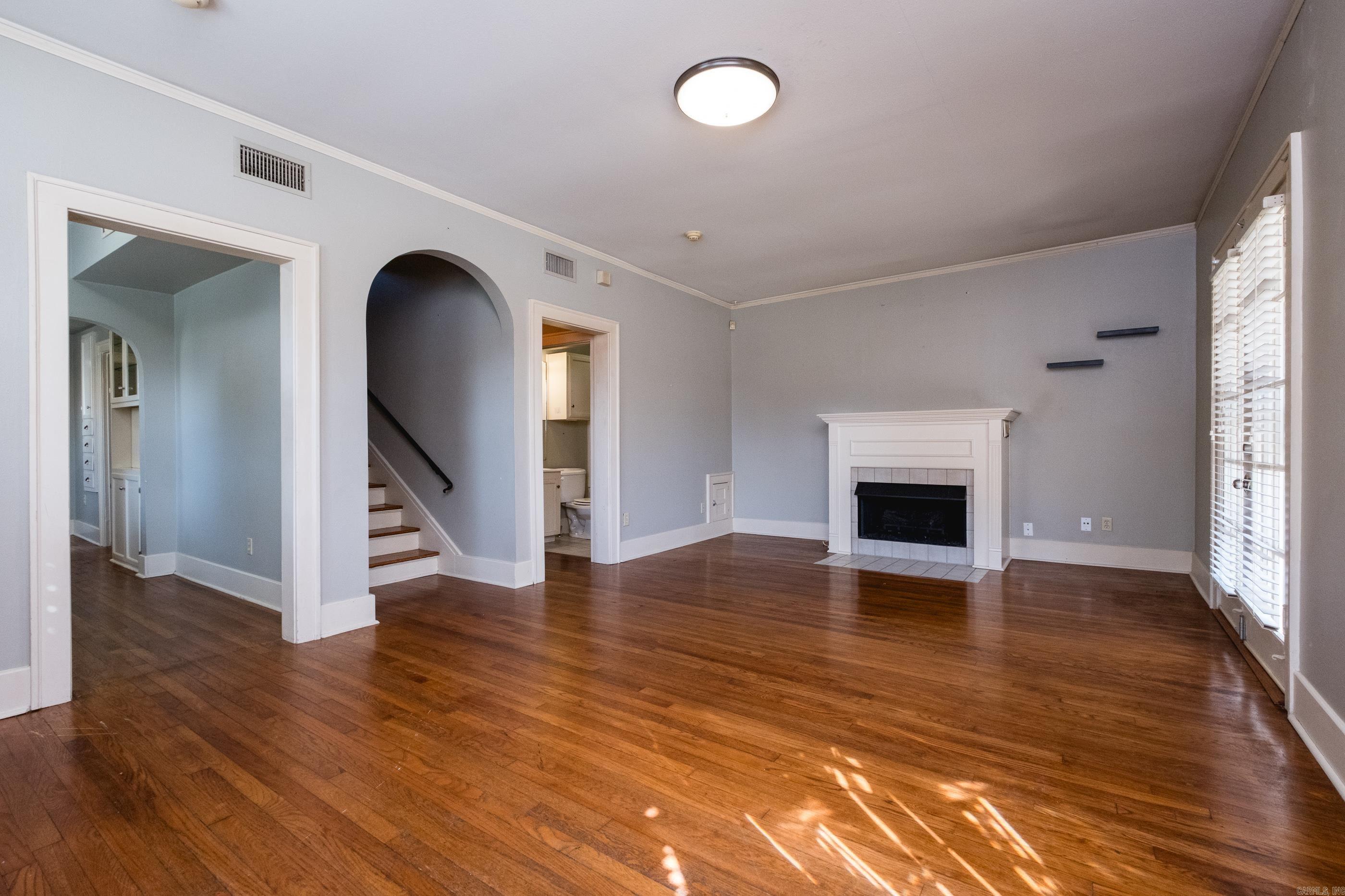 Weldon E Wrights - Residential