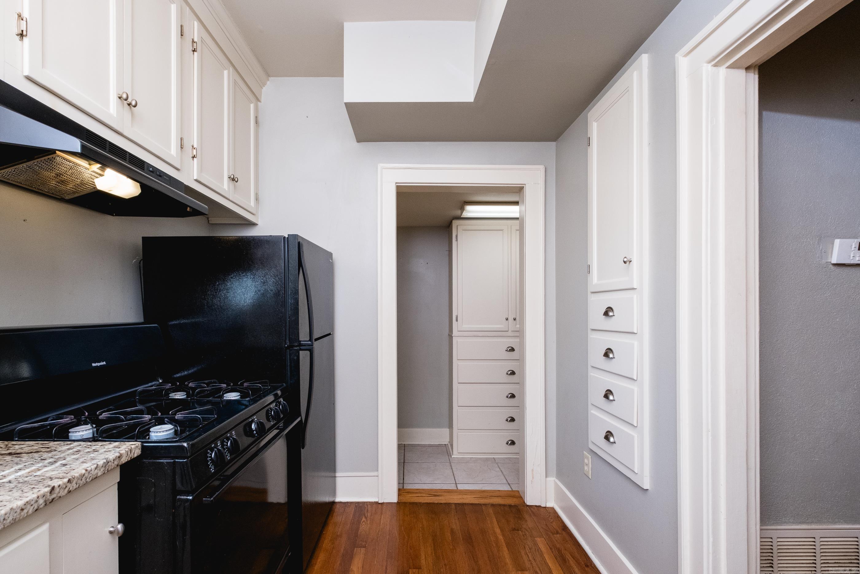 Weldon E Wrights - Residential