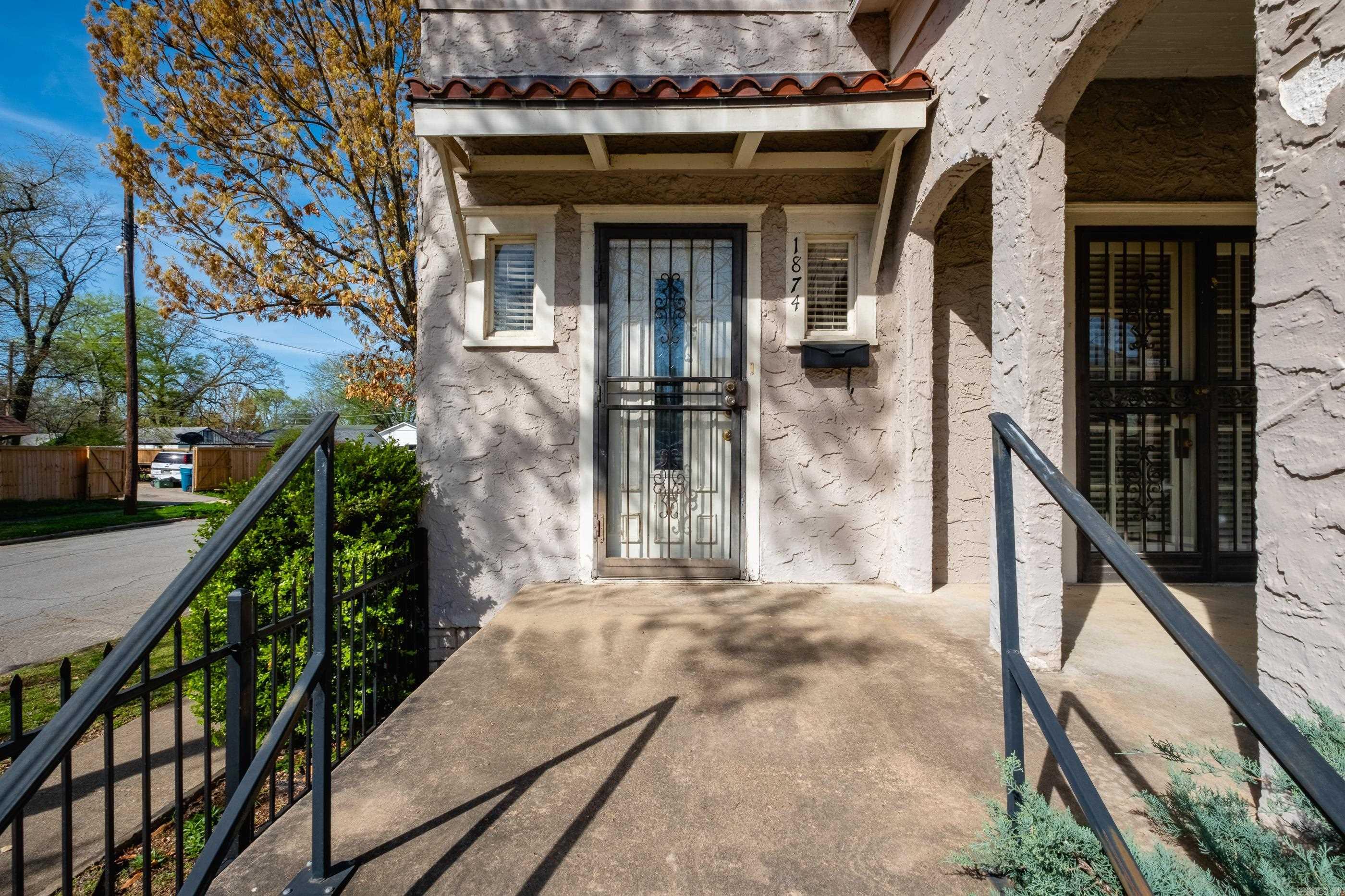 Weldon E Wrights - Residential