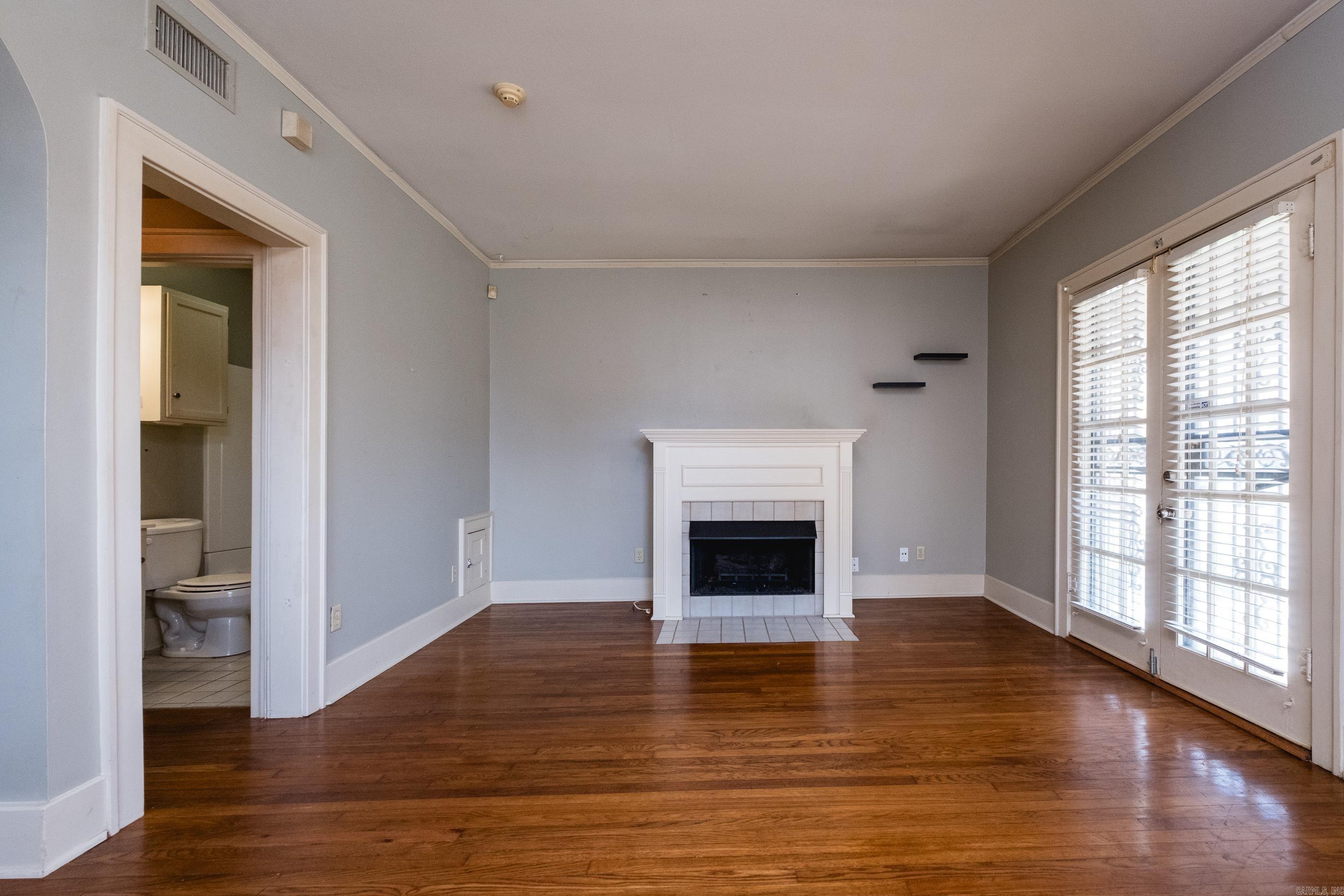 Weldon E Wrights - Residential