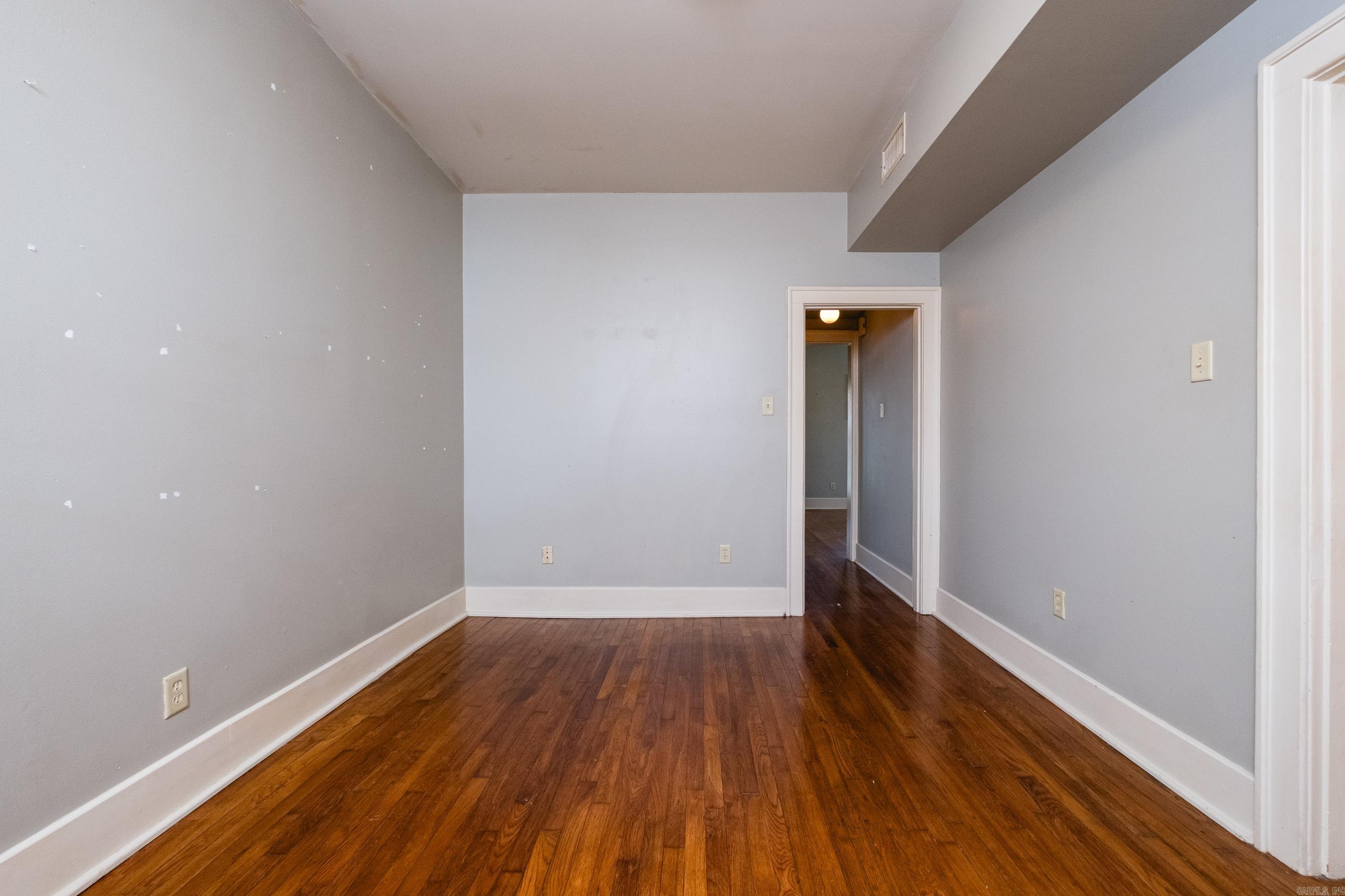 Weldon E Wrights - Residential