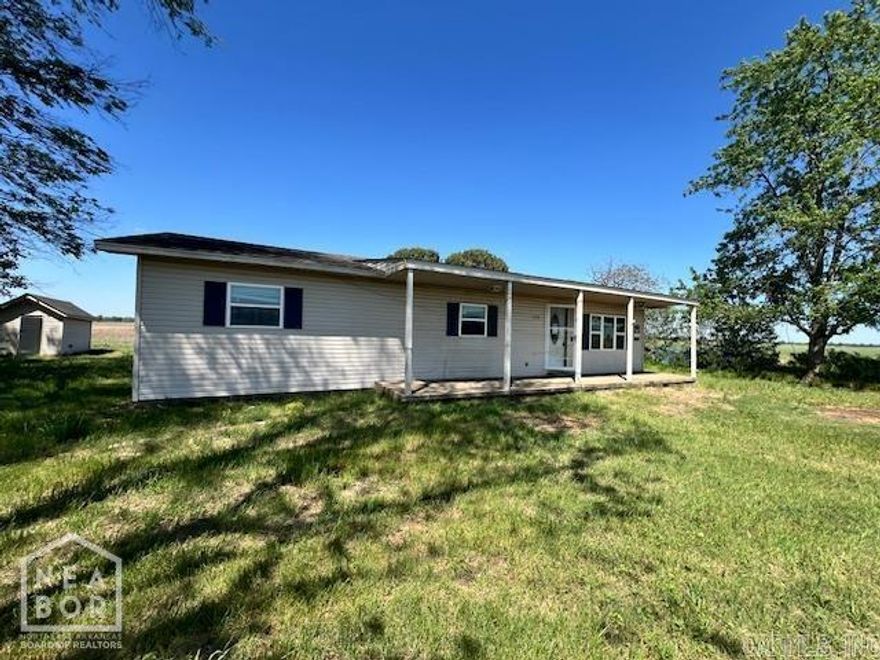 Ranch style home situated on .61 acres in Monette. Conveniently close to Missouri line and Arkansas.