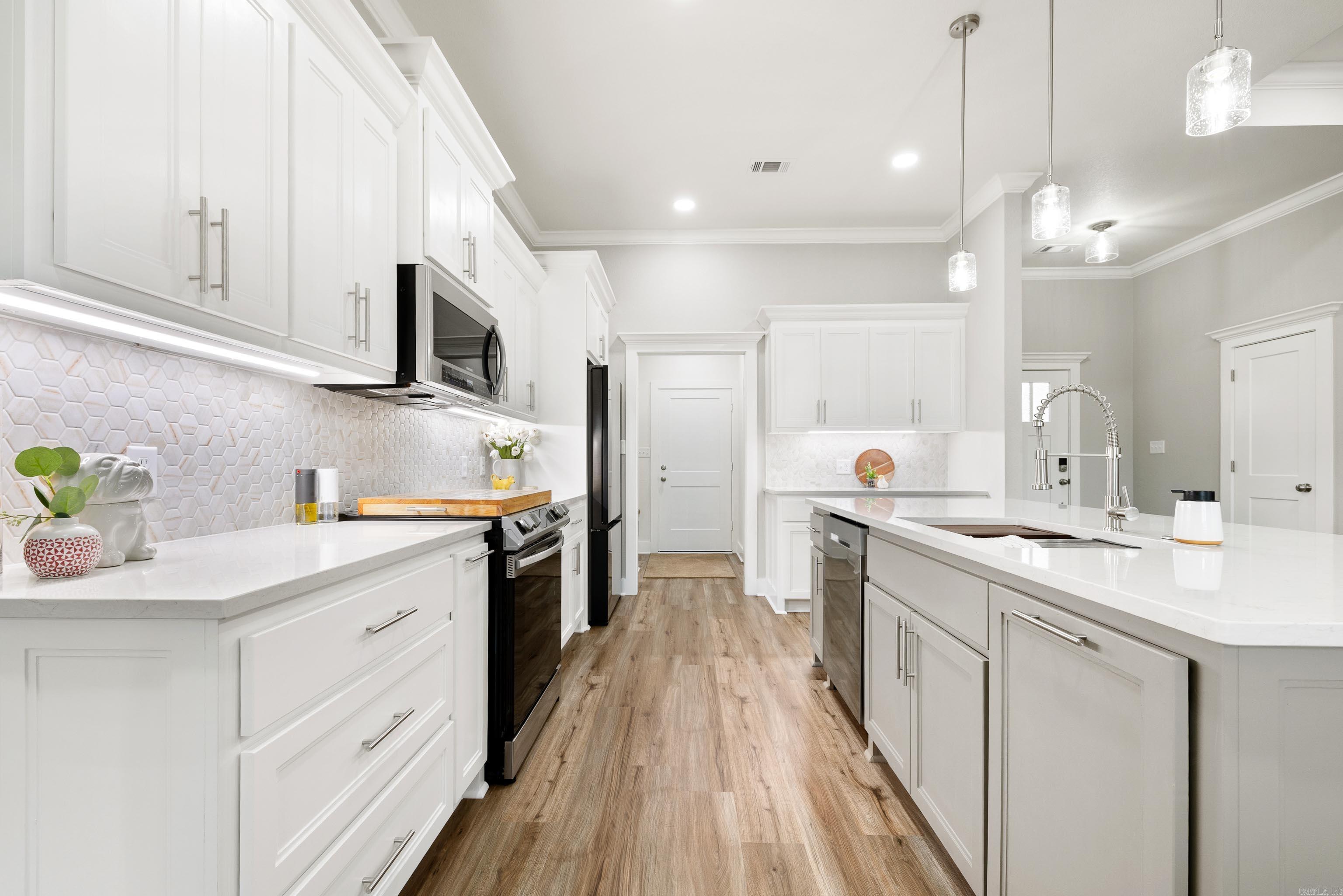 HIDDEN VALLEY ESTATES - Residential