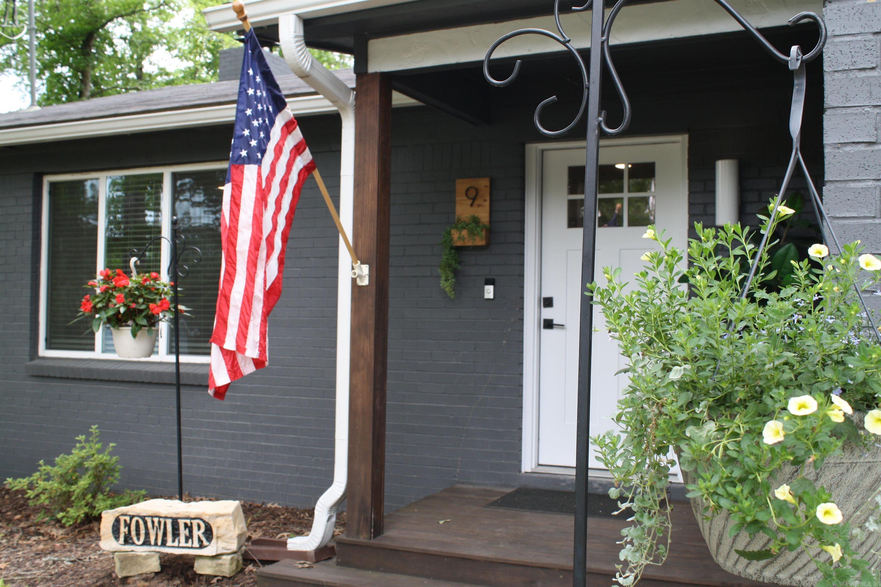 WHISPERING HILLS - Residential