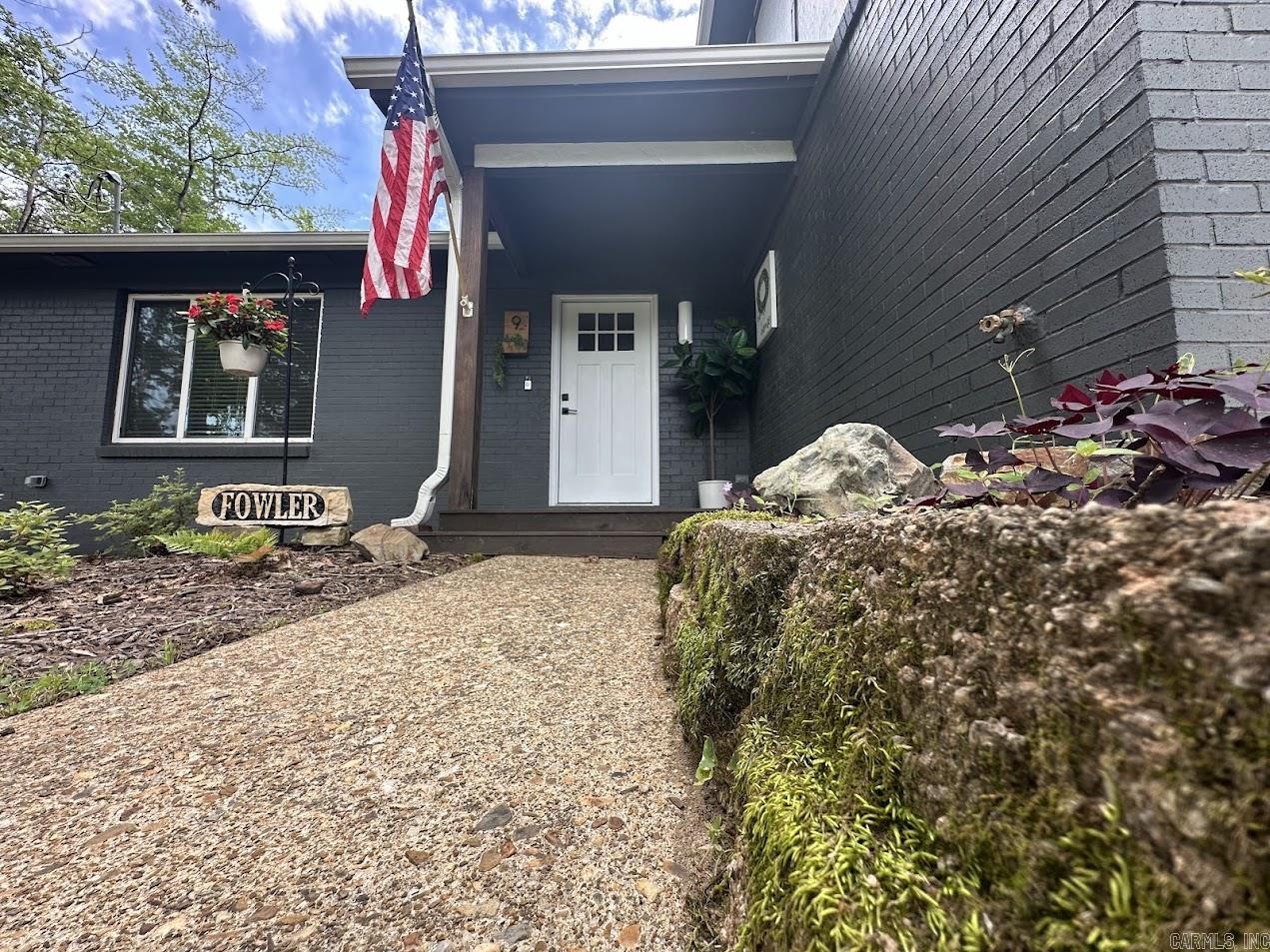 WHISPERING HILLS - Residential