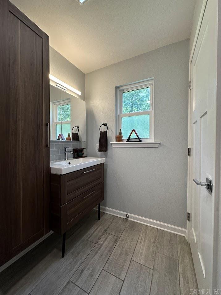 WHISPERING HILLS - Residential