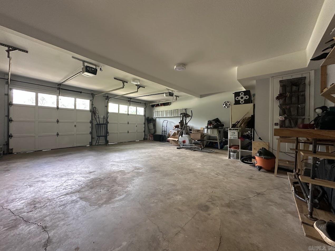 WHISPERING HILLS - Residential