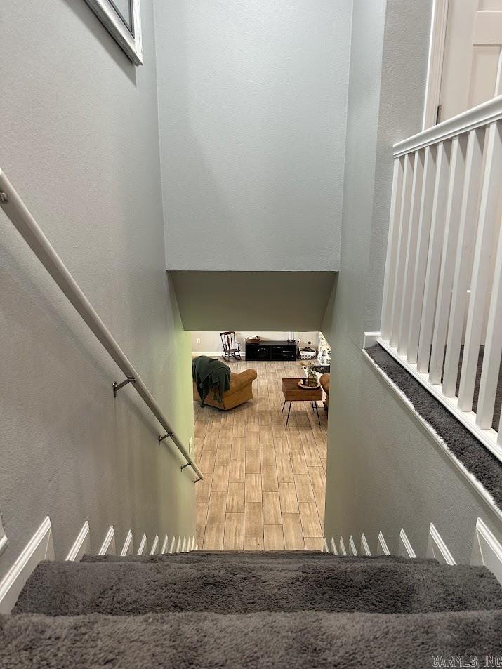 WHISPERING HILLS - Residential