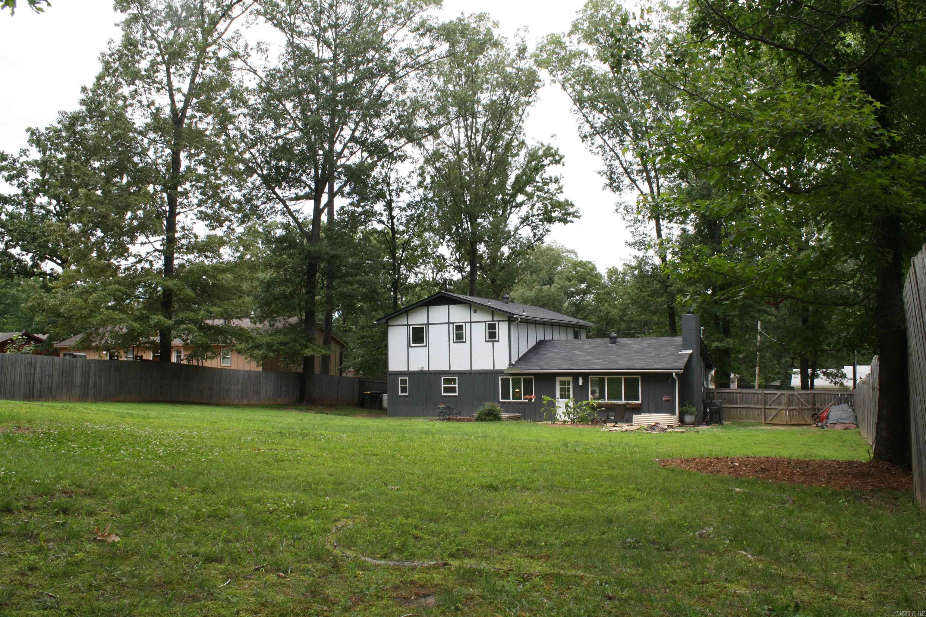 WHISPERING HILLS - Residential