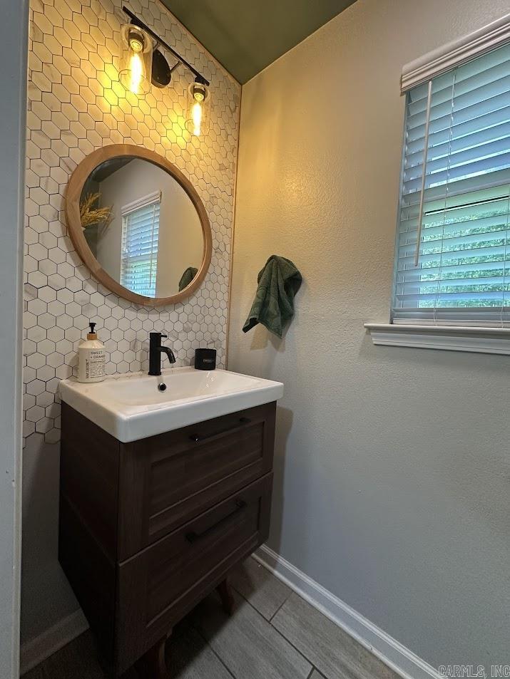 WHISPERING HILLS - Residential