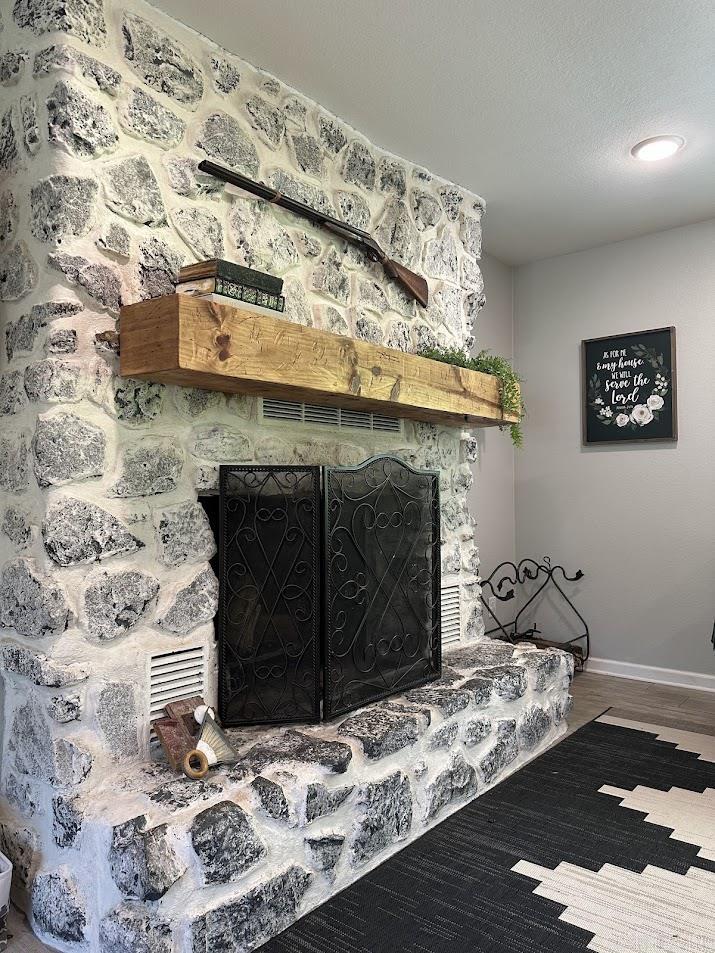 WHISPERING HILLS - Residential