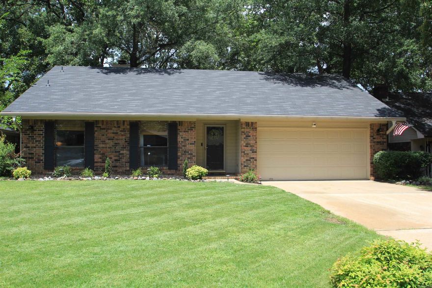 Located in the heart of Conway, this 3 bed/2 bath home is in a quiet neighborhood  convenient to almost everything you could possibly need, including schools and the Tucker Creek Trail!  Large fenced backyard with lots of shade.  Gutter guards in place.  Kitchen updates, laminate flooring, lighting, updated guest bath and interior paint done within past eight months.  Roof replaced 2021.  Trane HVAC 8 yrs old.   Washer, dryer, and refrig in garage to remain.  Remainder of 3rd party home warranty to transfer to buyer.  [SEE AGENT REMARKS]