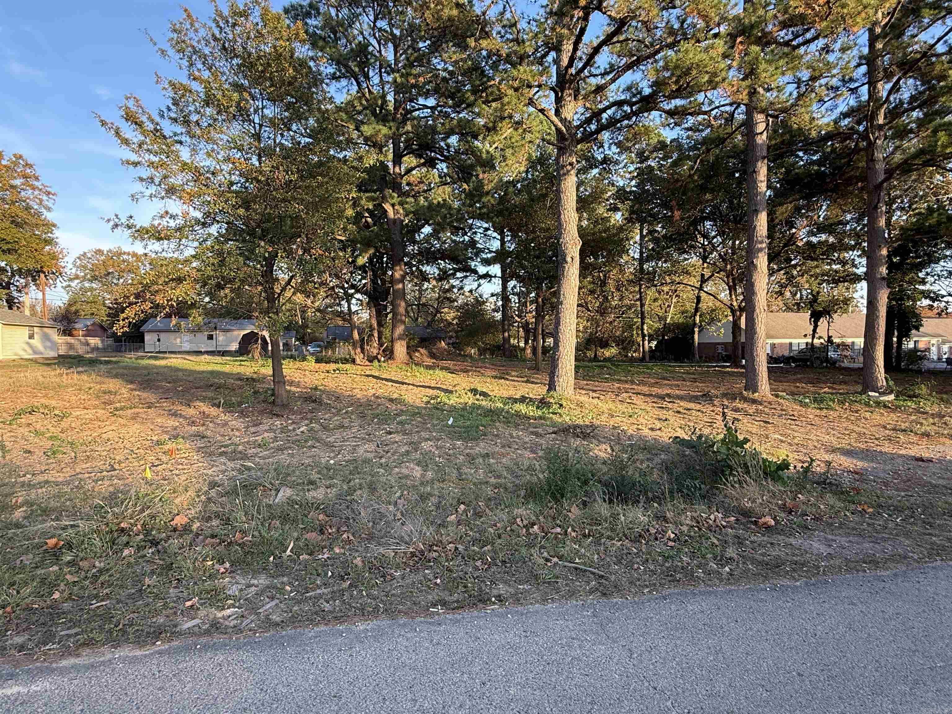 Searcy Outlots - Land