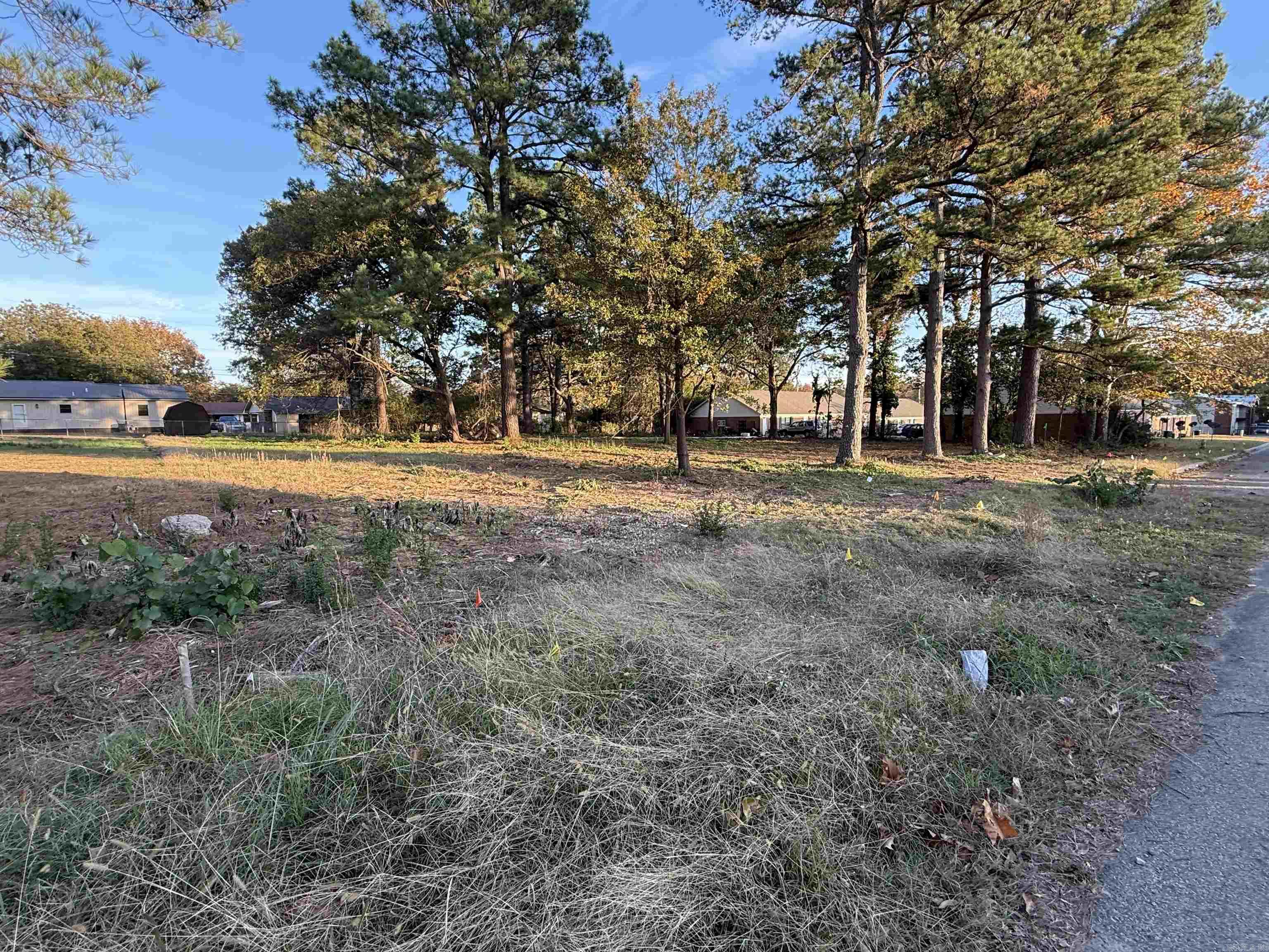 Searcy Outlots - Land