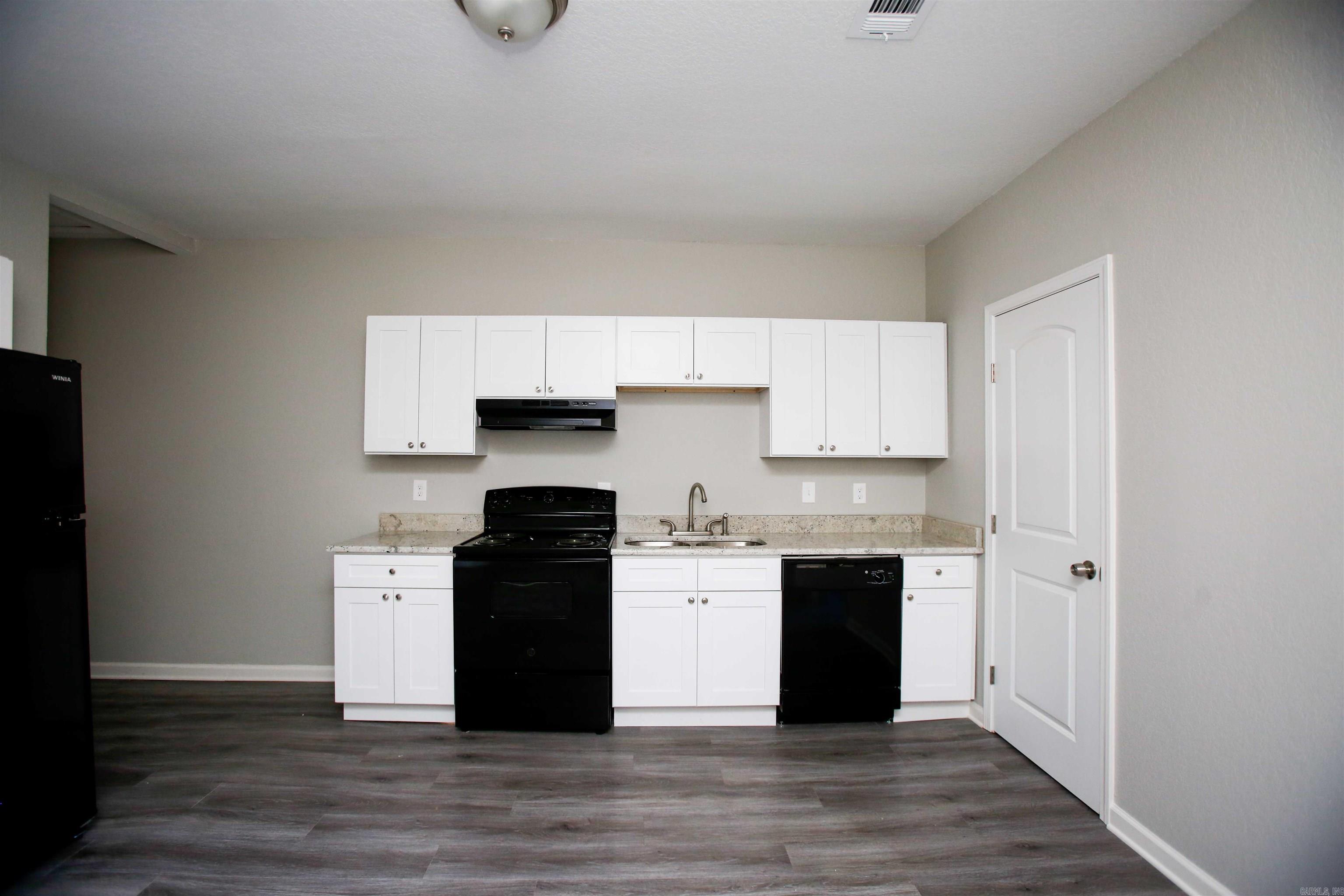 Weldon E Wrights - Residential Lease