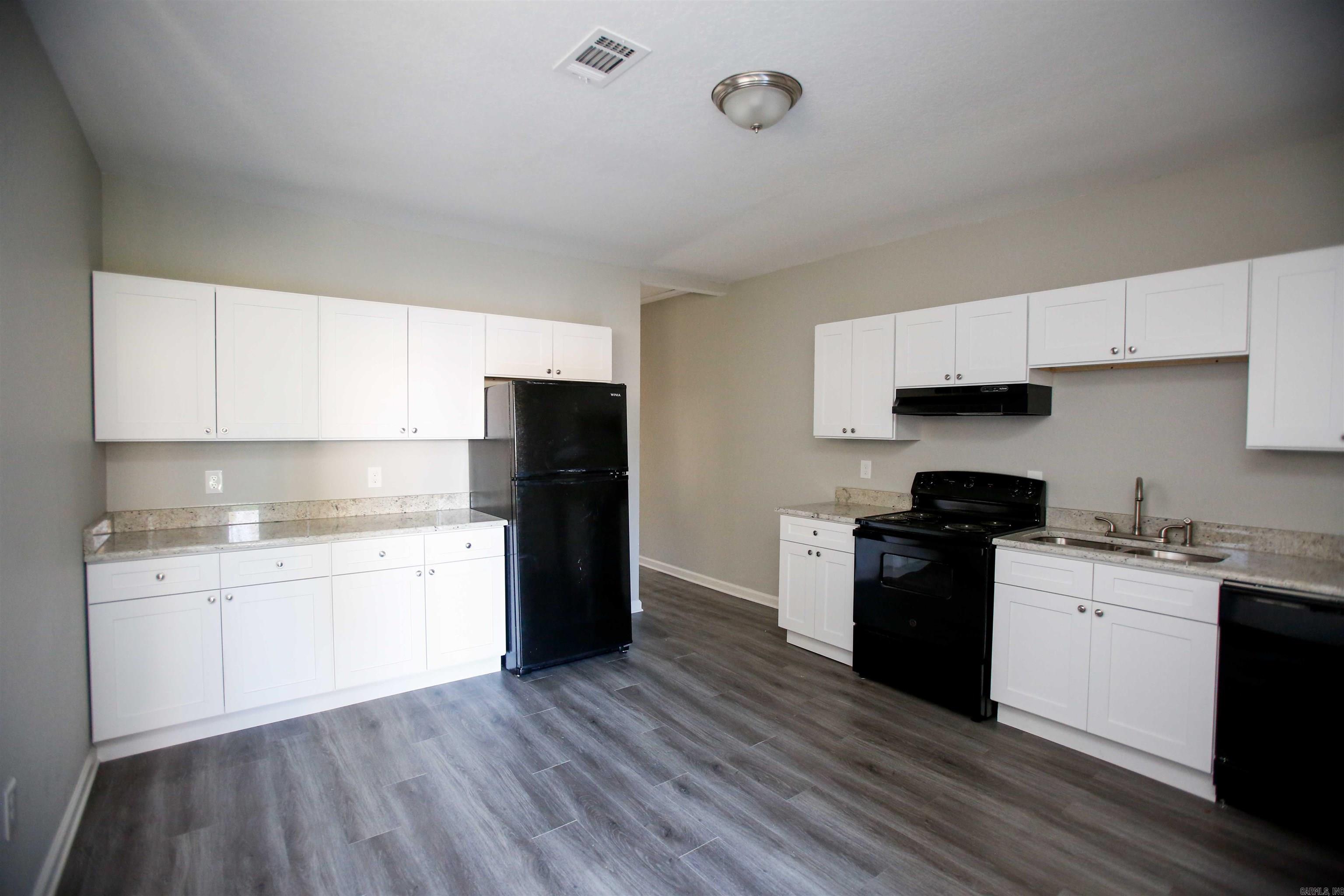 Weldon E Wrights - Residential Lease