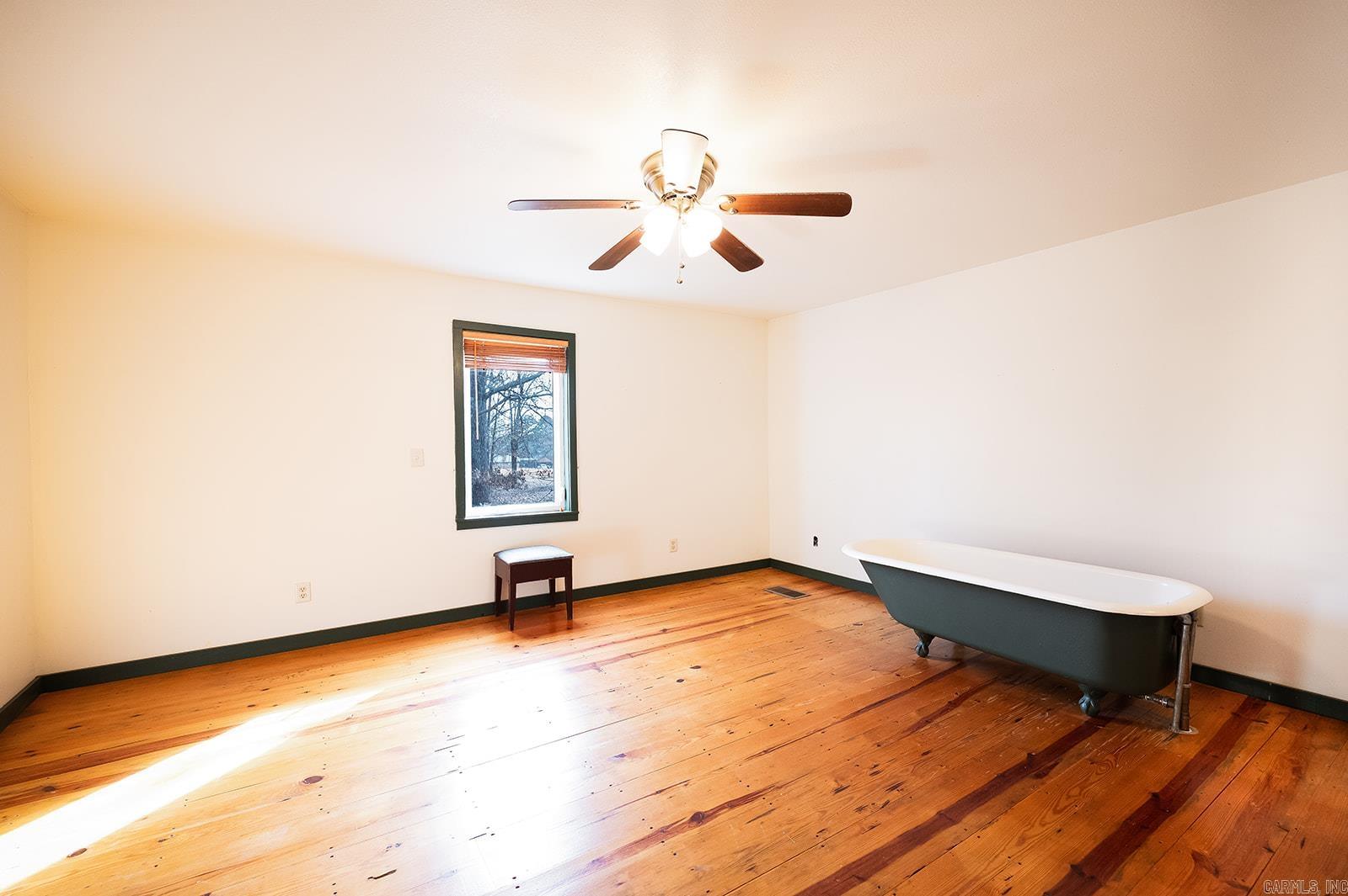 Metes & Bounds - Land