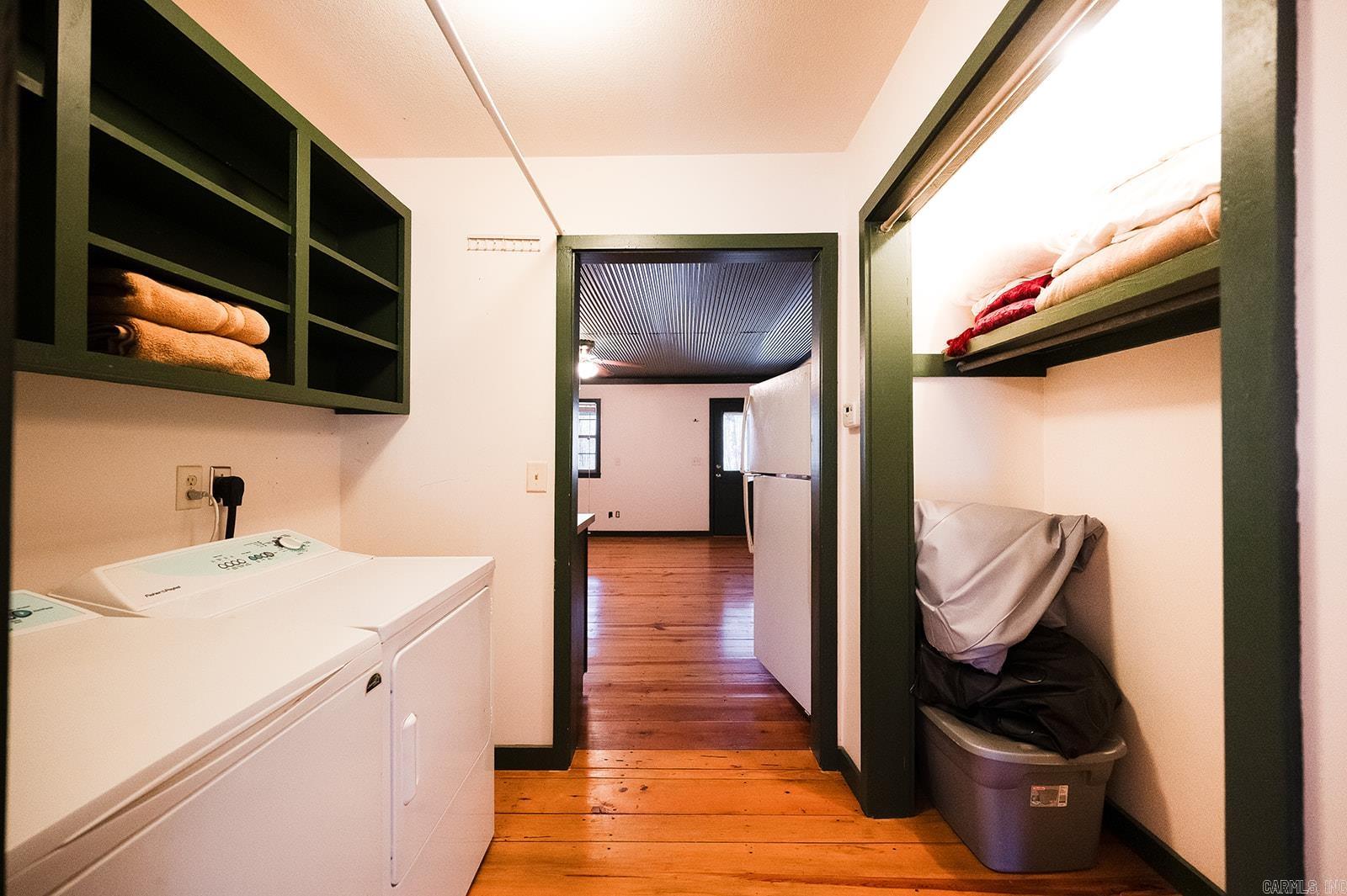 Metes & Bounds - Land