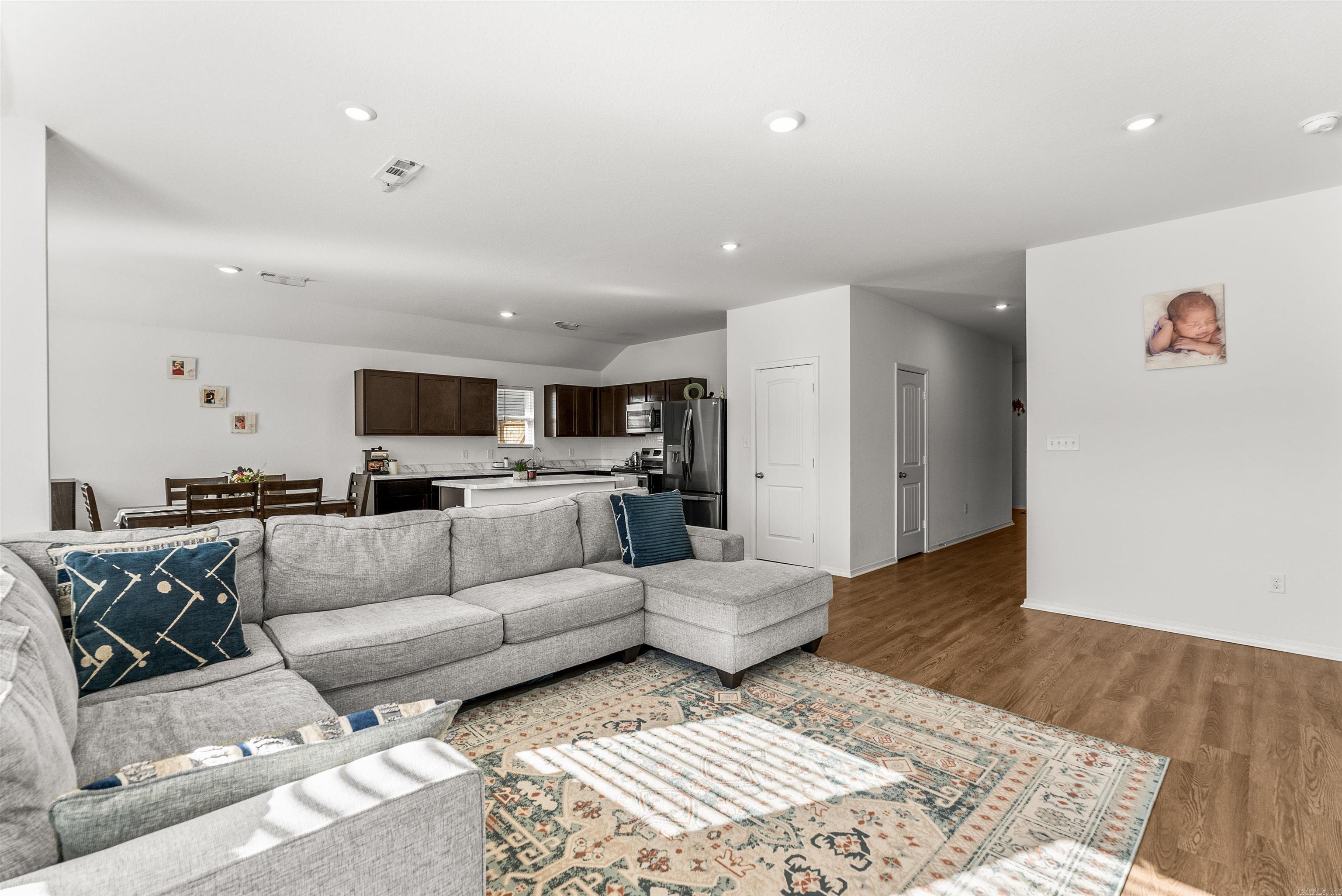 CYPRESS BEND AT WHITE OAK CROSSI - Residential