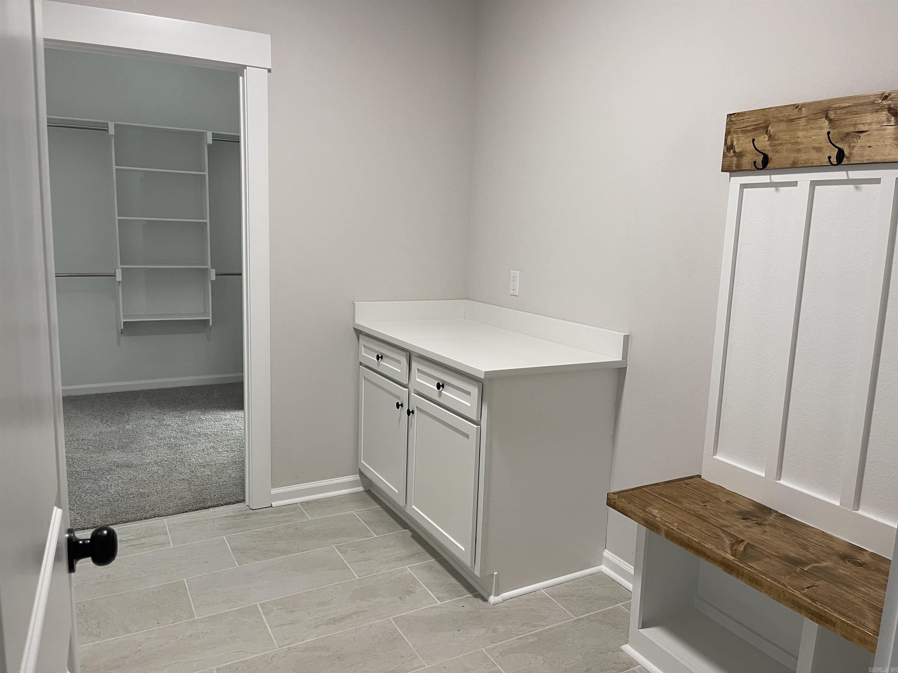 NATALIE'S PLACE - Residential