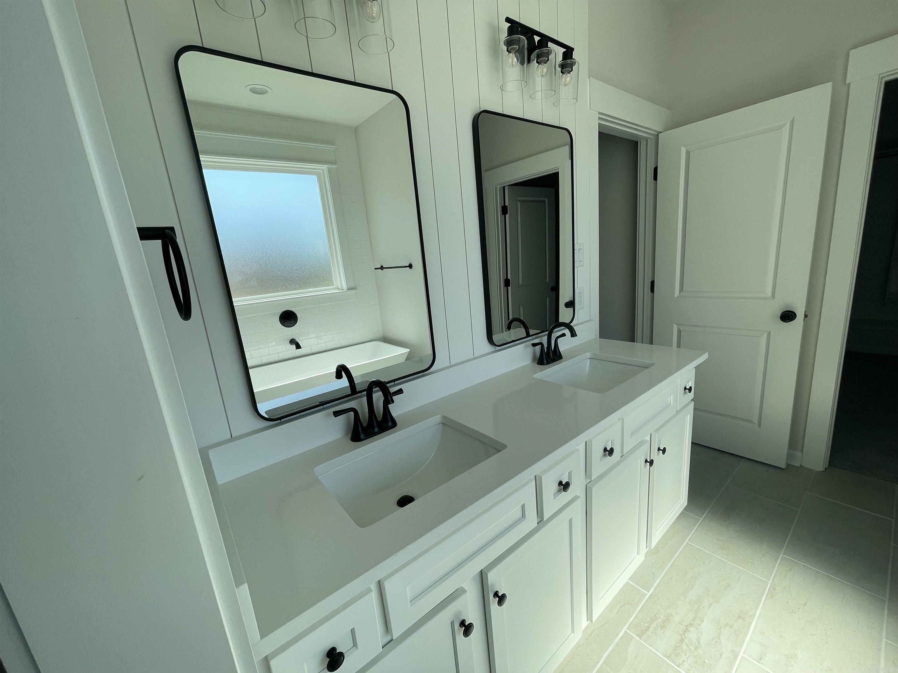 NATALIE'S PLACE - Residential