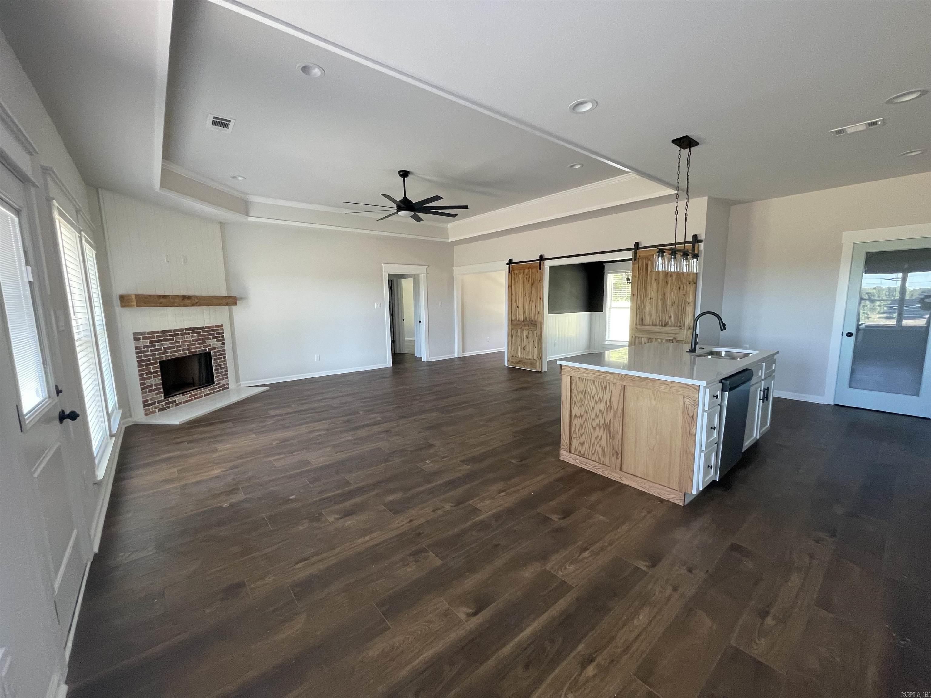 NATALIE'S PLACE - Residential