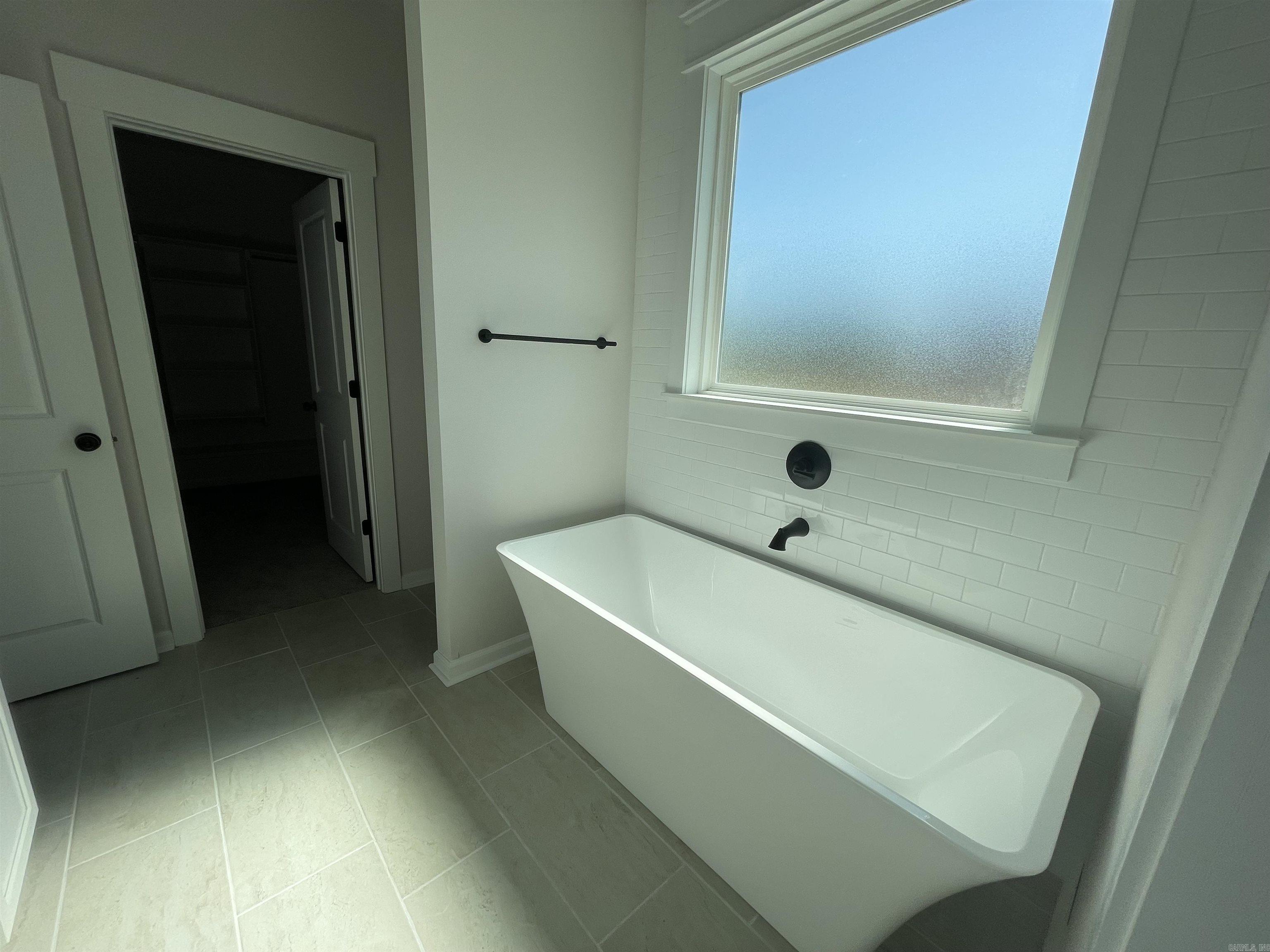 NATALIE'S PLACE - Residential