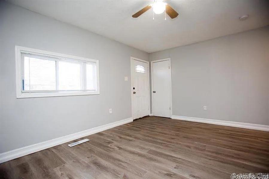 WAKEFIELD VILLAGE - Residential