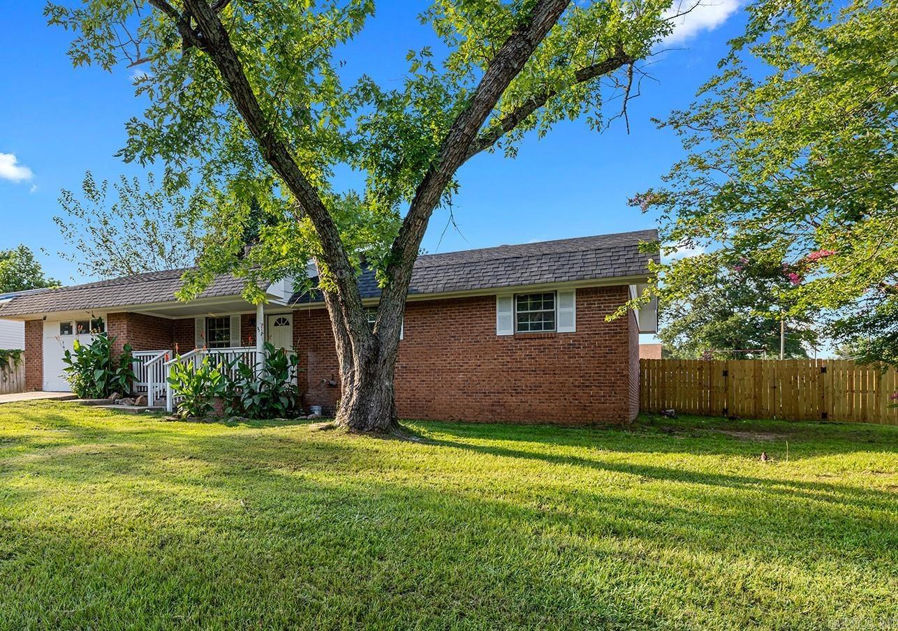 This home has all the bells and whistles, with space enough for everyone to enjoy! 6 bedrooms await, to use however the new owner wishes. New roof. Beautiful new kitchen quartz countertops and subway tile backsplash. Fresh paint. Outdoor storage building and a fully fenced yard, on a corner lot. Book your private showing today!