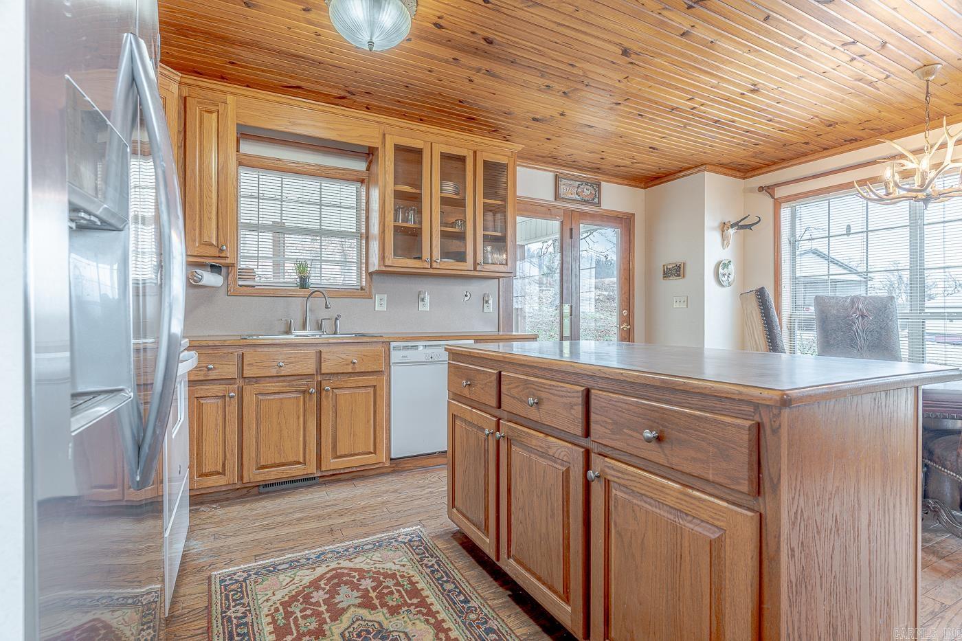 DOVE ACRES - Residential Lease