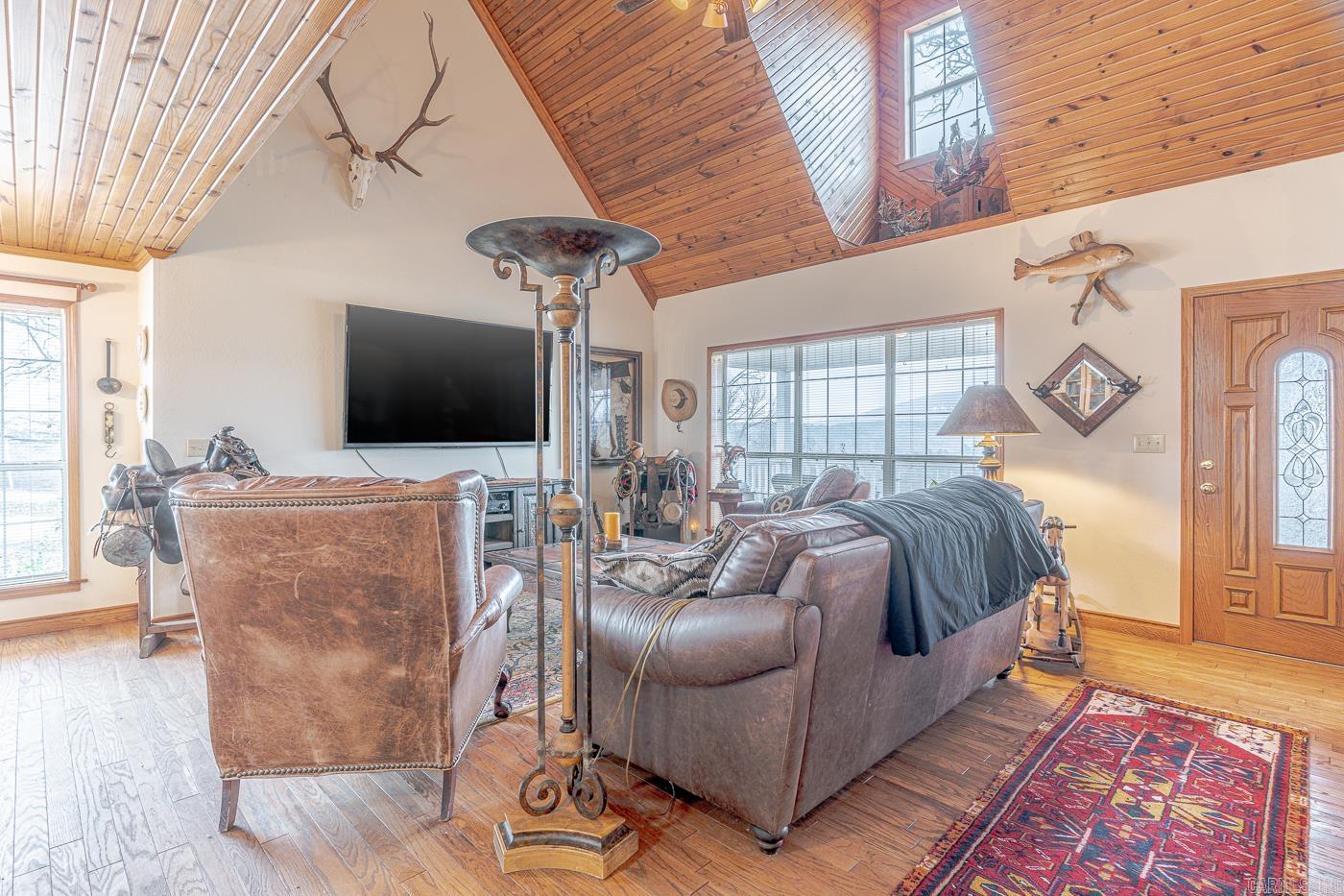 DOVE ACRES - Residential Lease