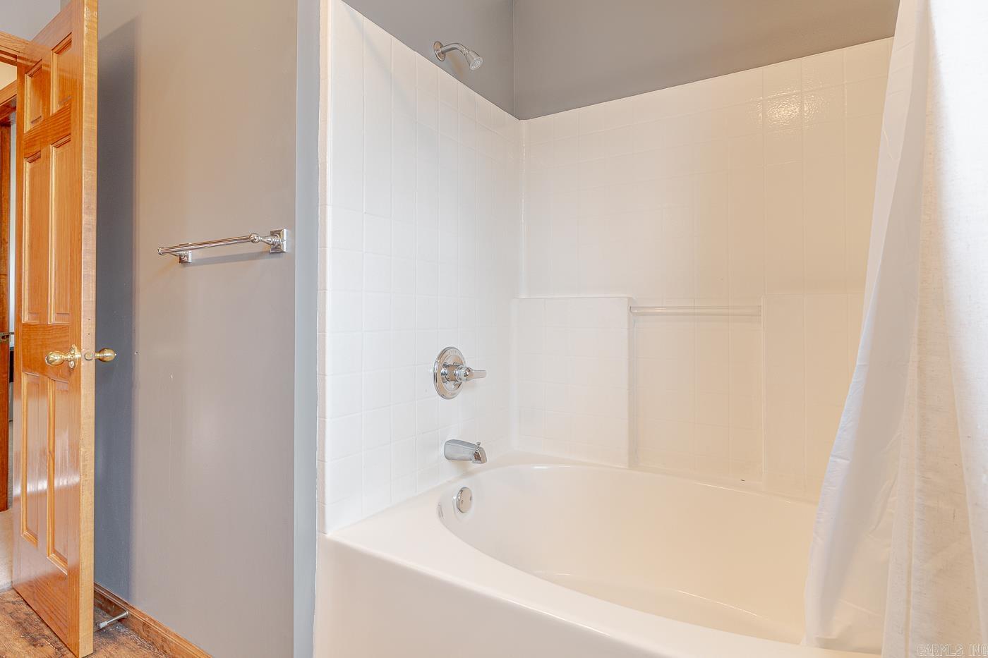 DOVE ACRES - Residential Lease