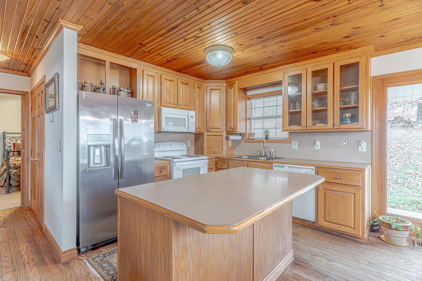 DOVE ACRES - Residential Lease