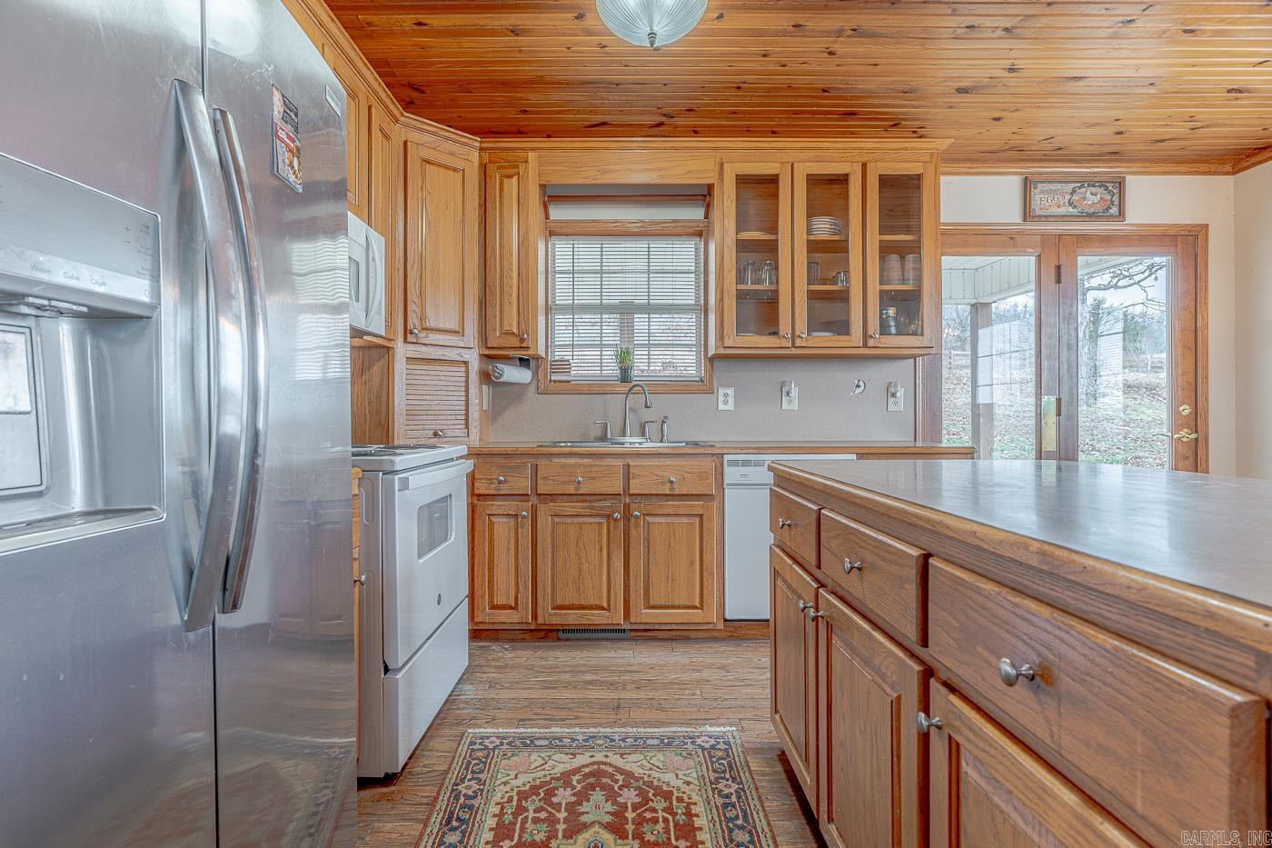 DOVE ACRES - Residential Lease