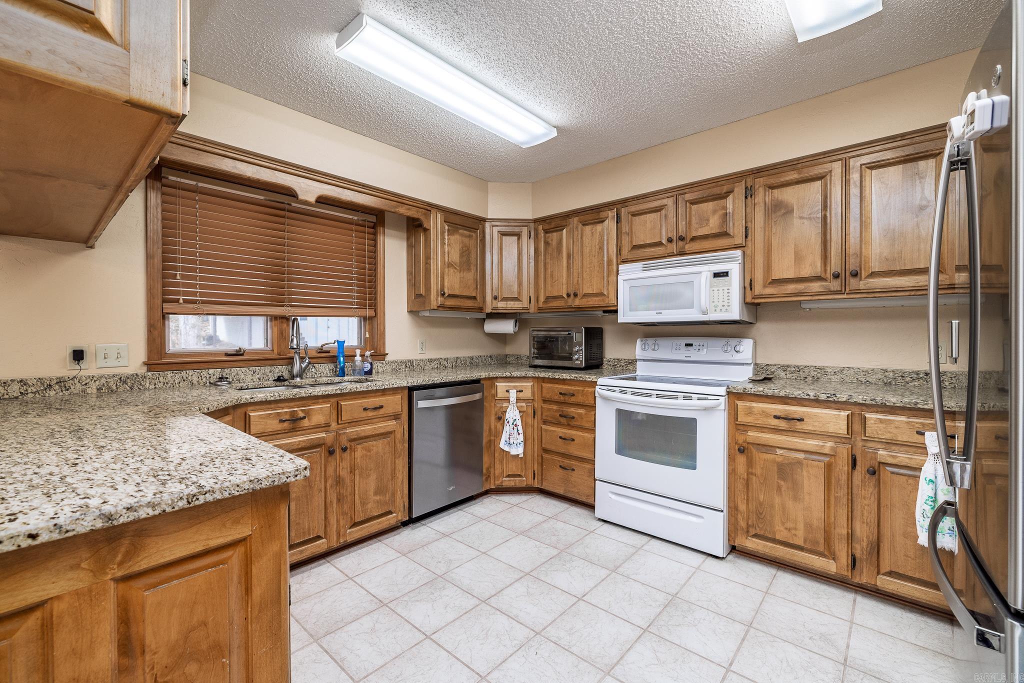 ALMENDRA - Residential