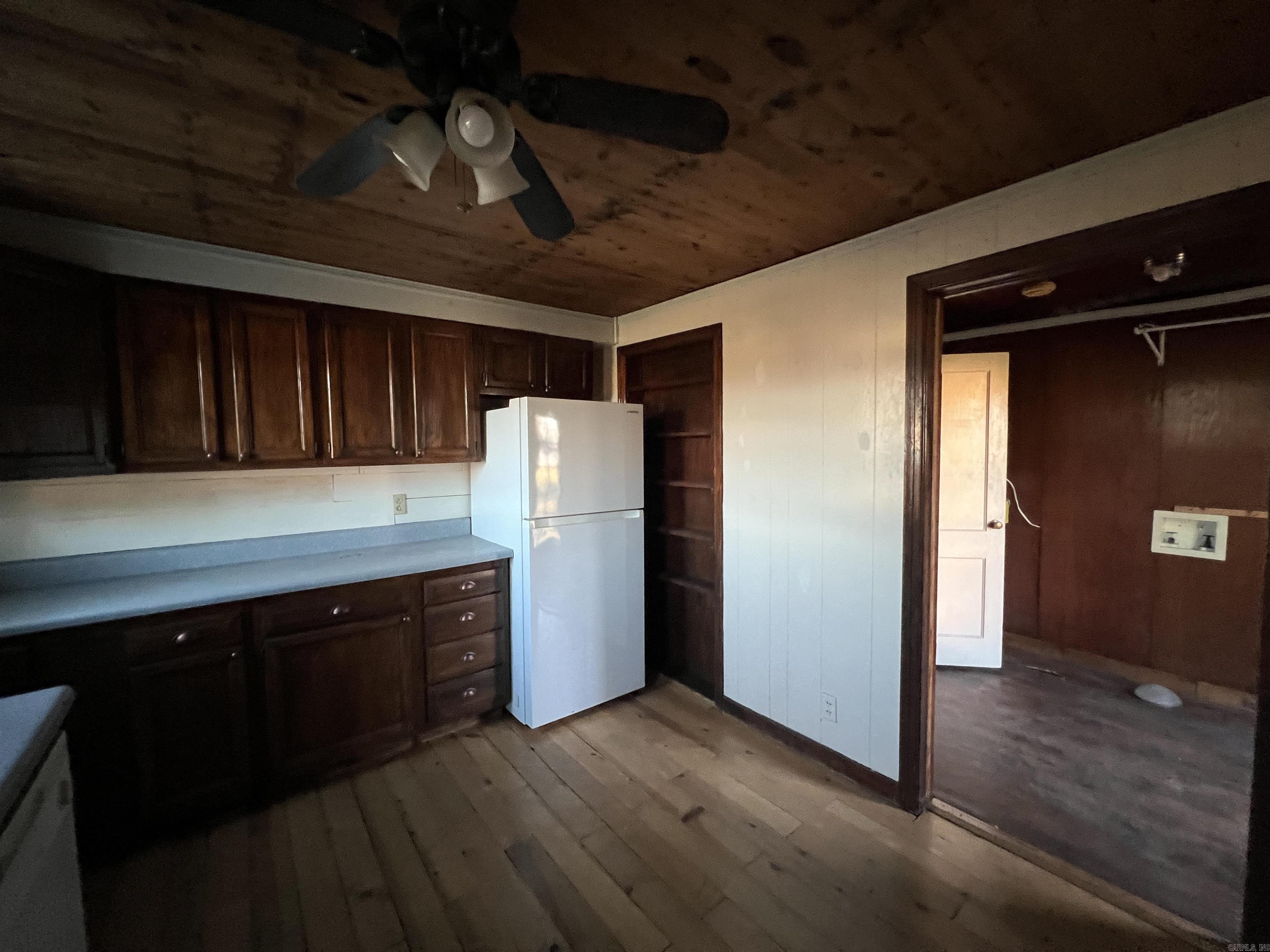 Metes & Bounds - Commercial Sale