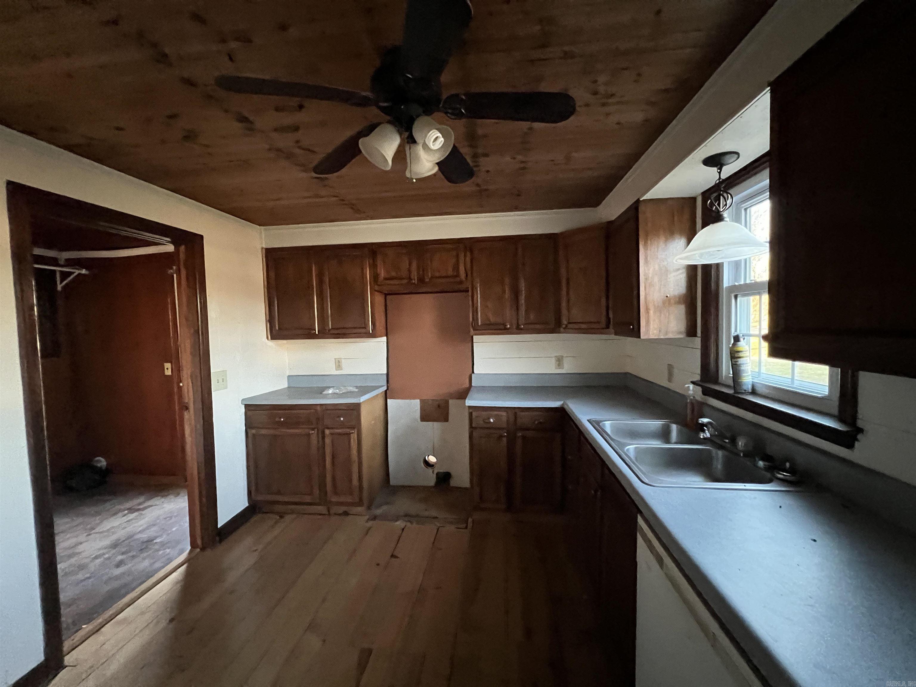 Metes & Bounds - Commercial Sale