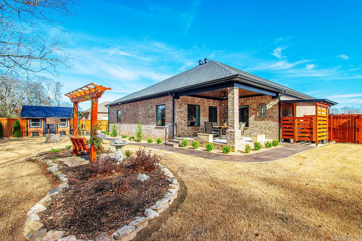 OLDE SALEM TOWNSHIP - Residential