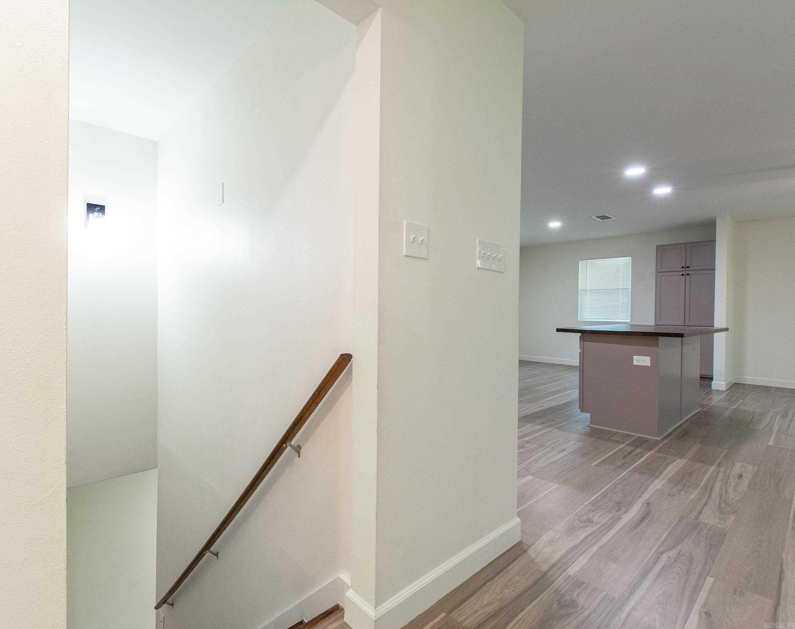 MCNEIL - Residential