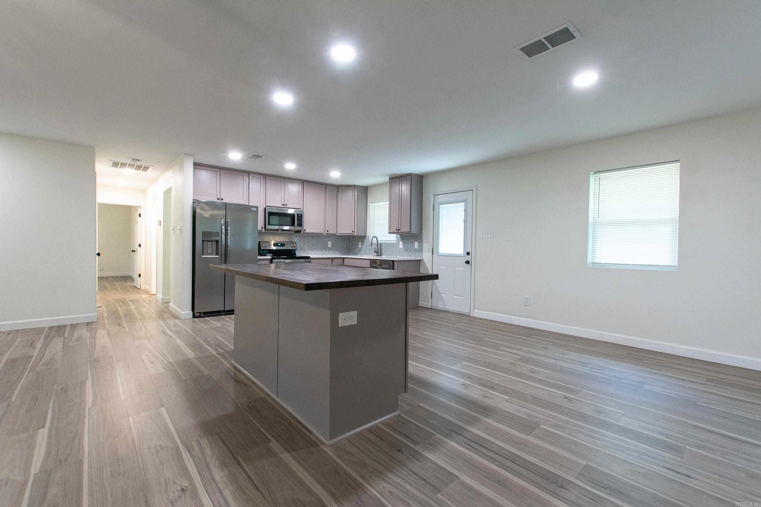 MCNEIL - Residential