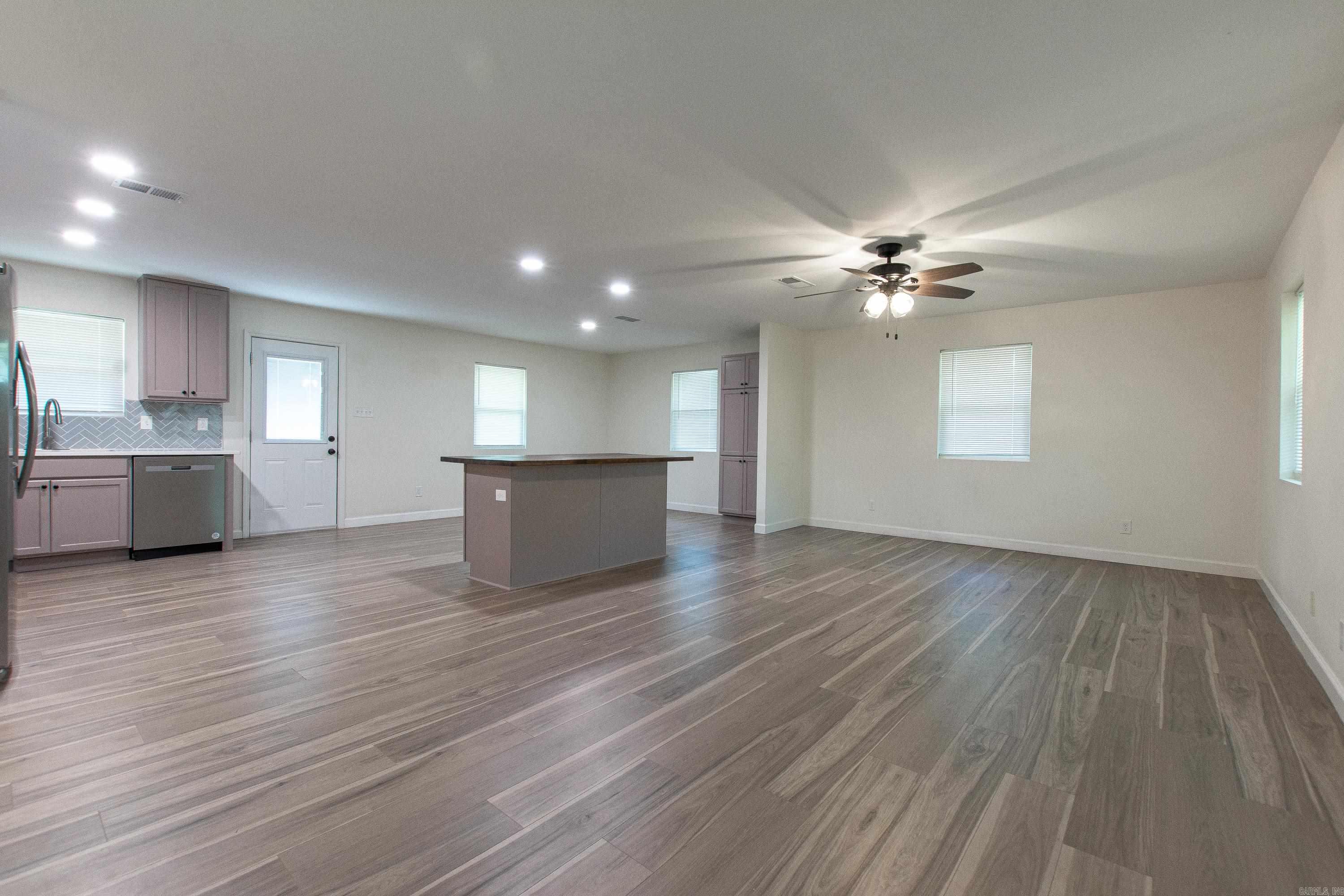 MCNEIL - Residential