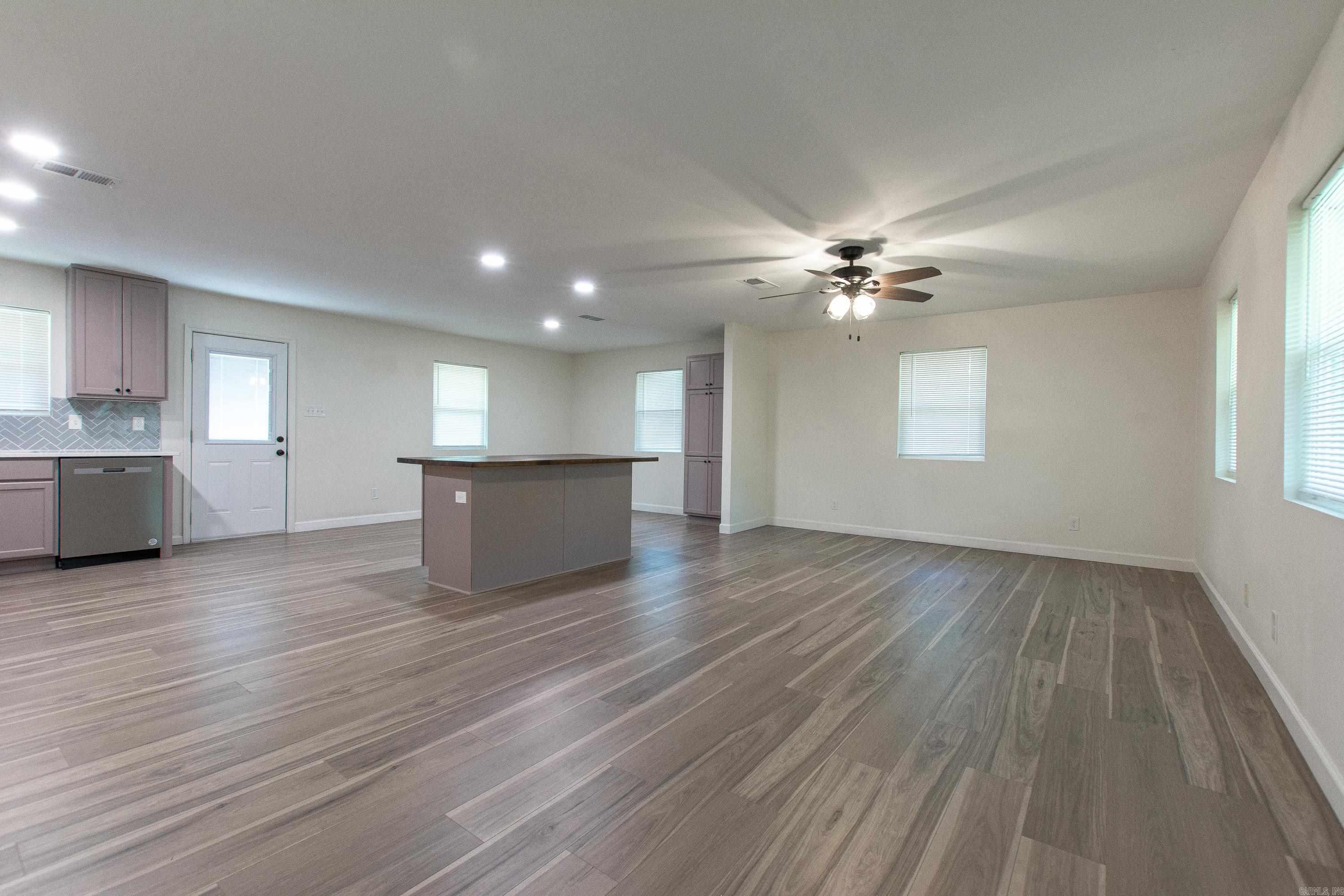 MCNEIL - Residential