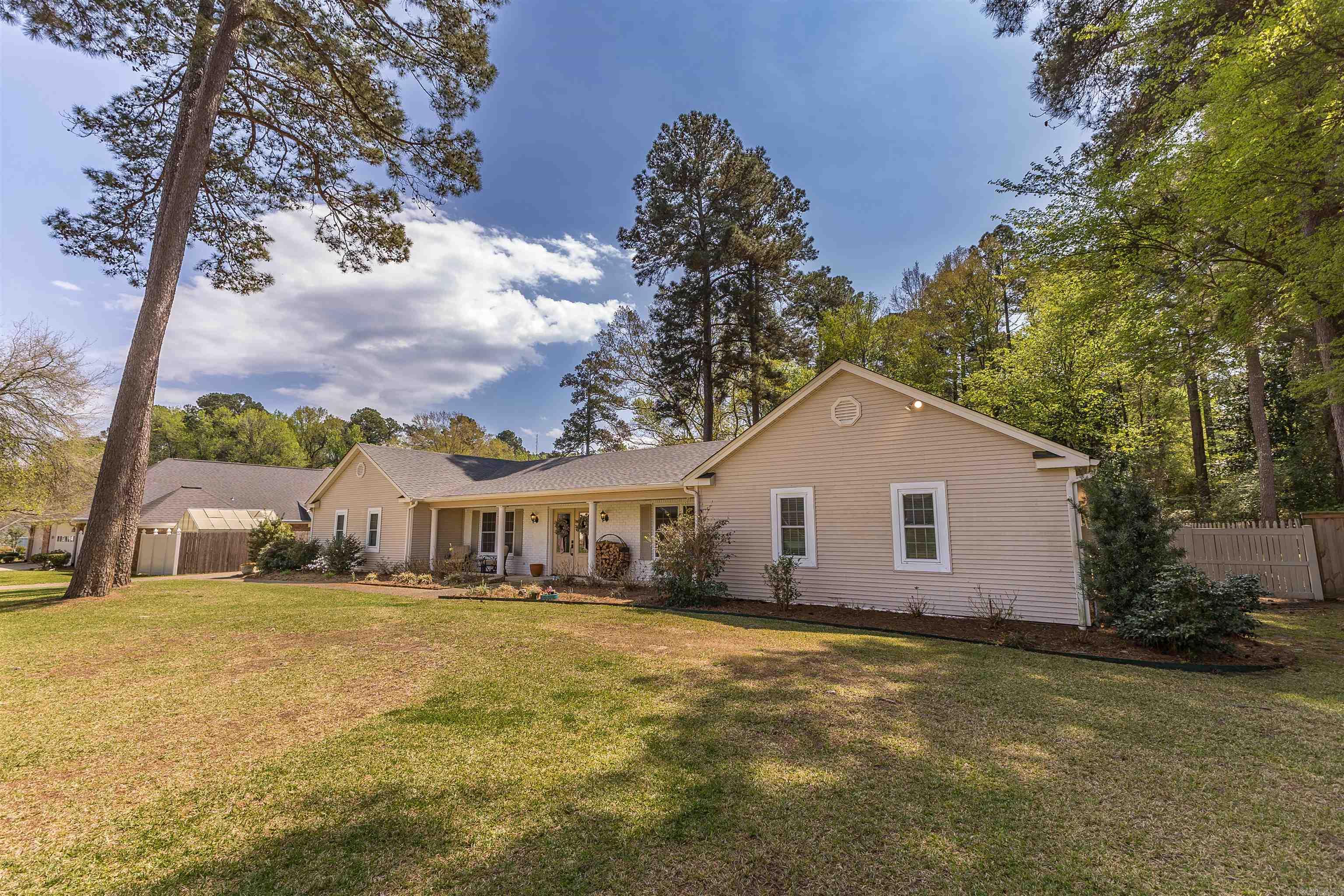 TIMBERLANE PLACE - Residential