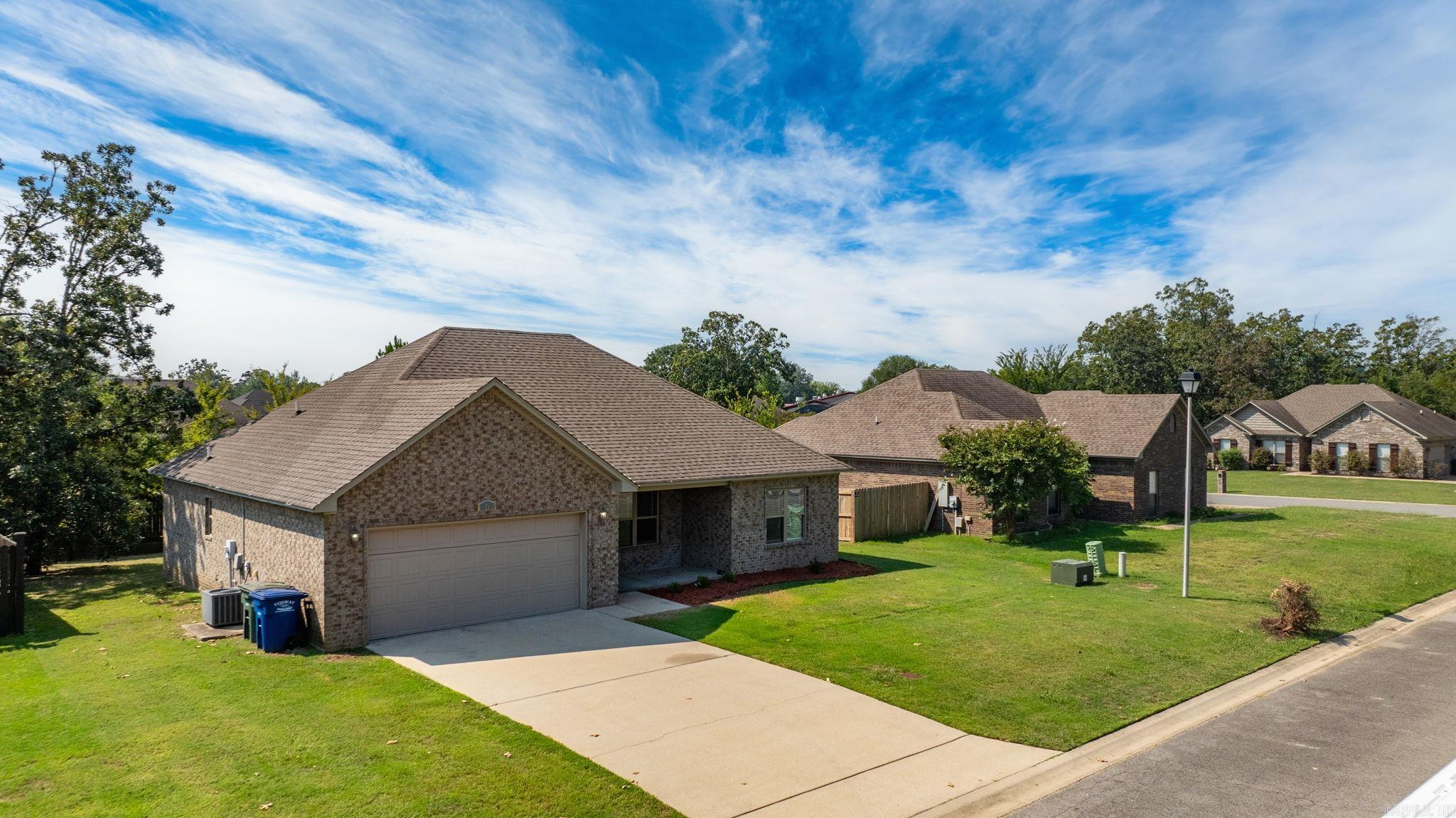 MAKENNA COVE - Residential
