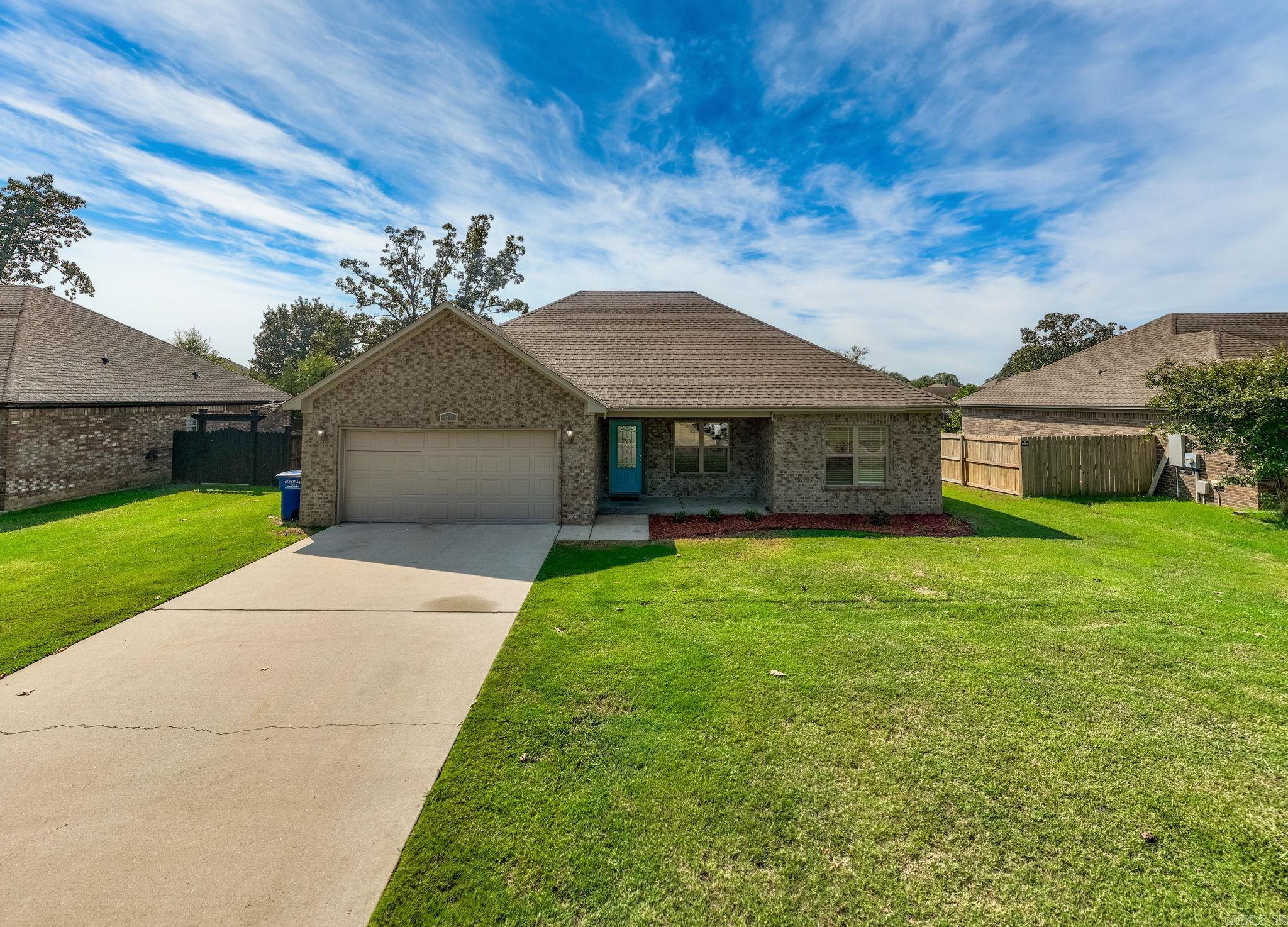 MAKENNA COVE - Residential