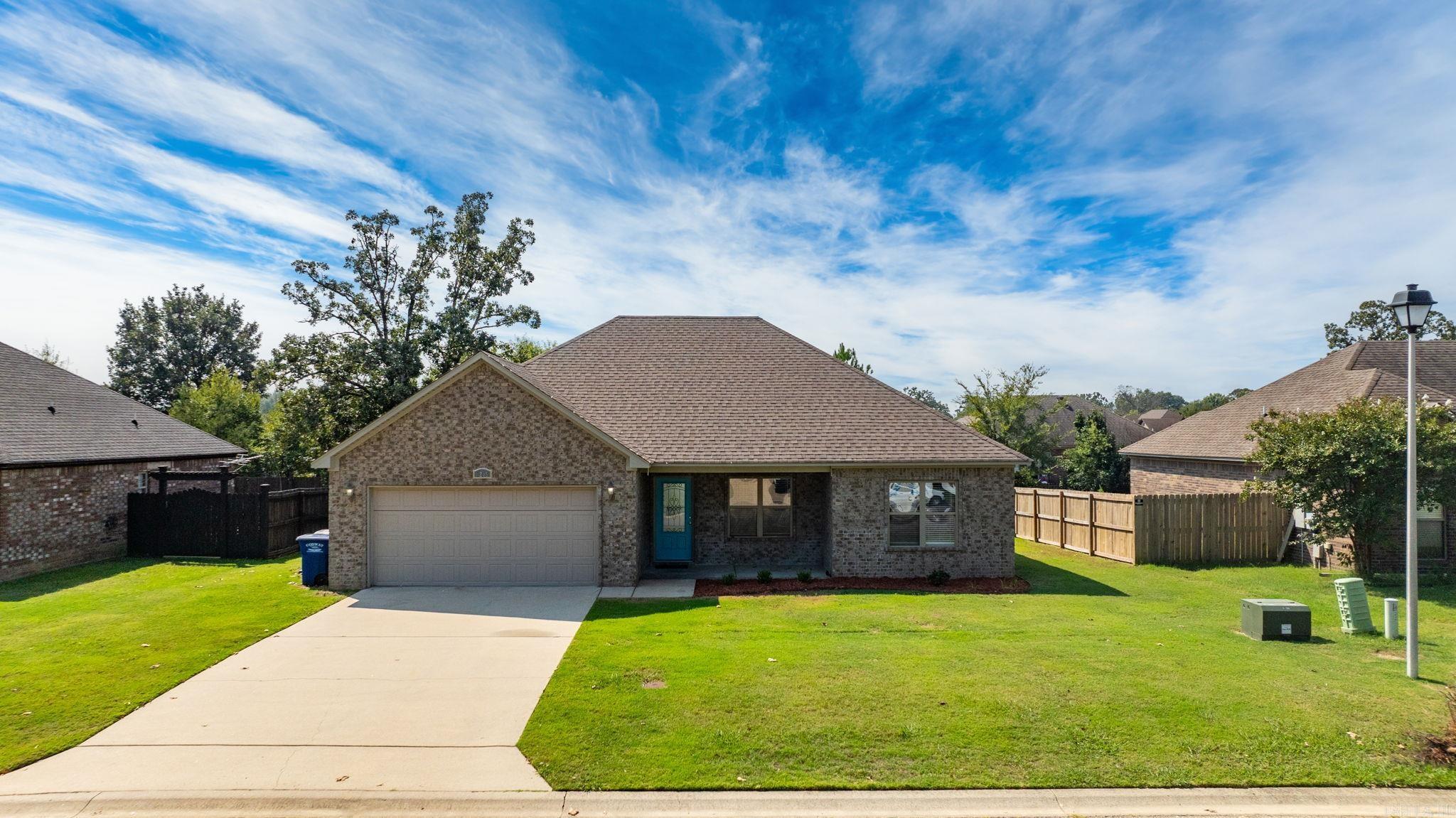 MAKENNA COVE - Residential