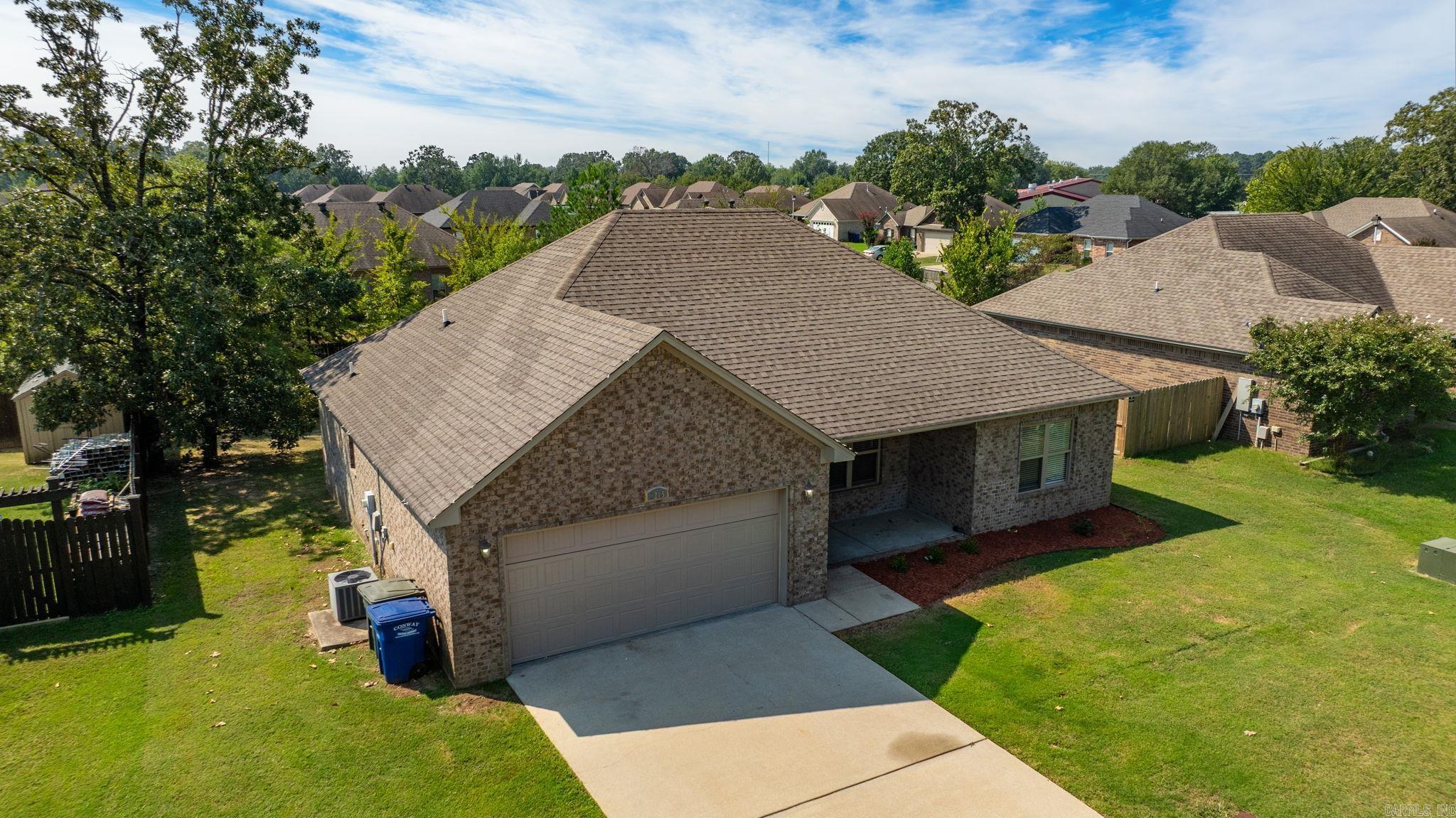 MAKENNA COVE - Residential