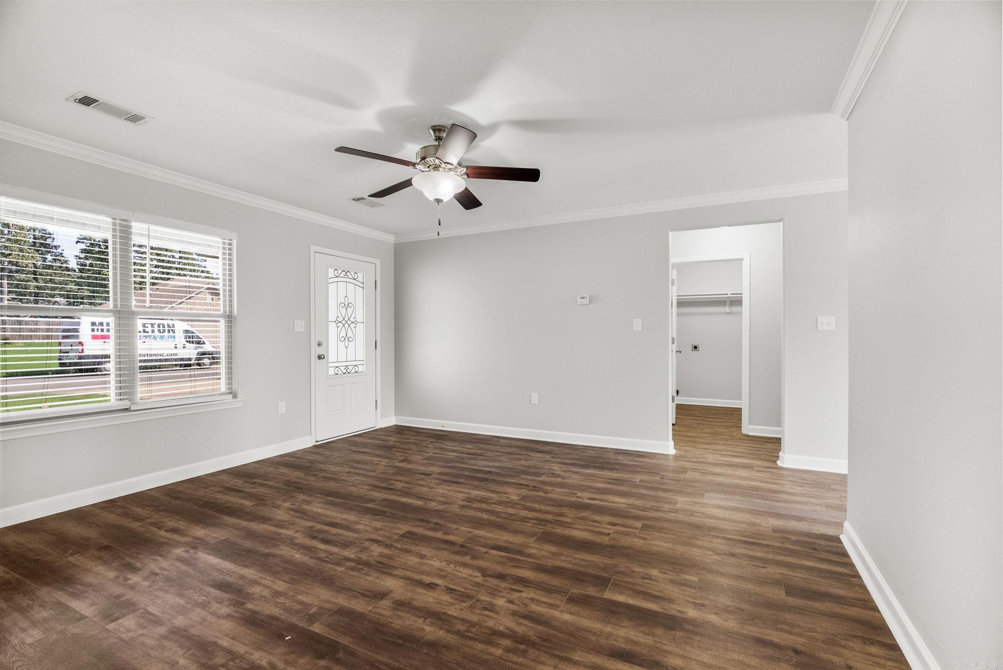 MAKENNA COVE - Residential