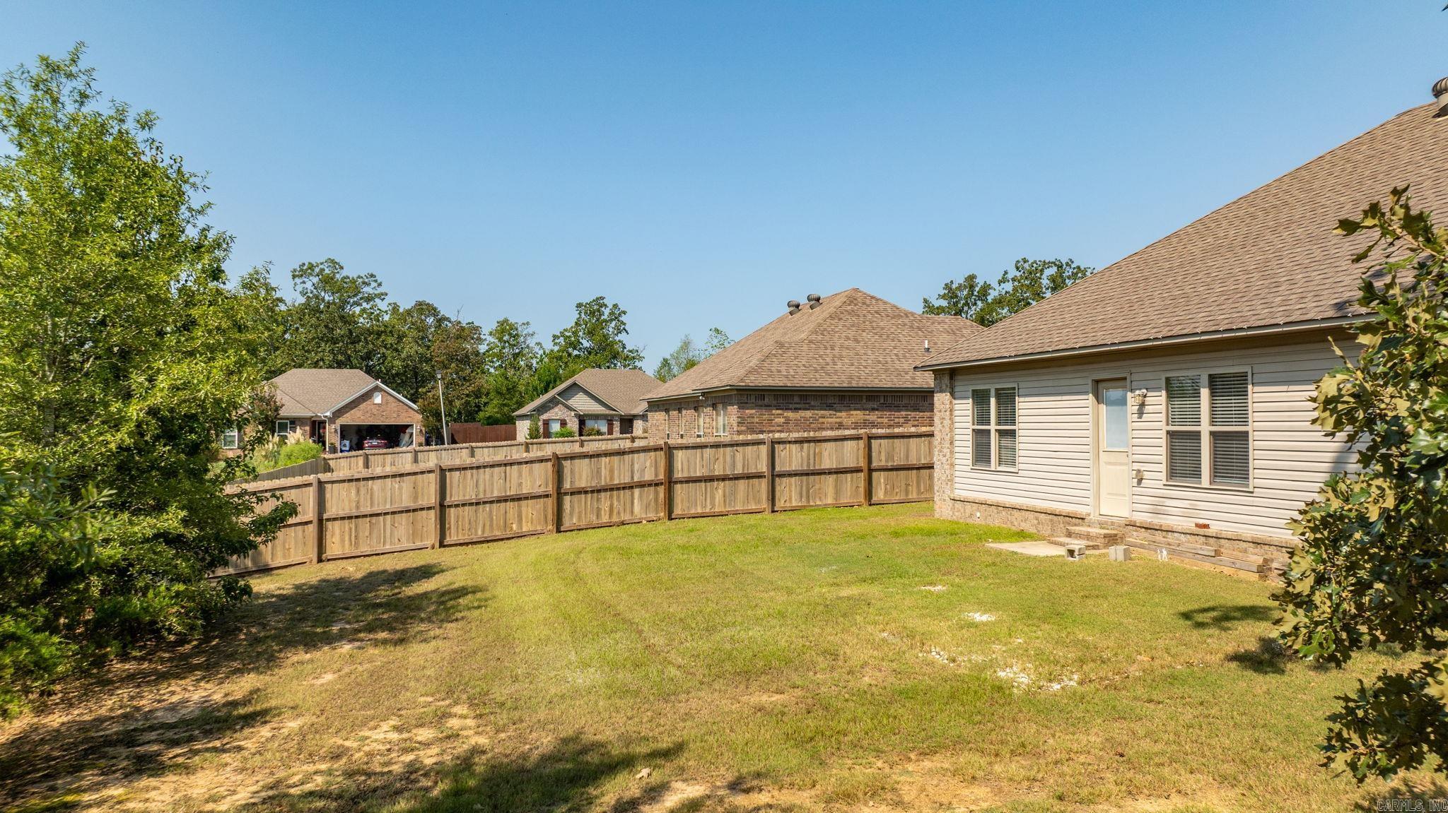 MAKENNA COVE - Residential